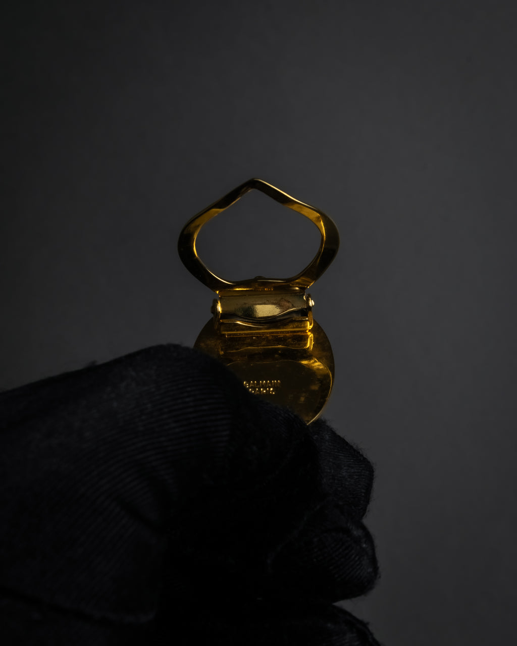 "BALMAIN" Abstract line motif scarf clip pendant