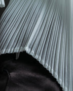 "PLEATS PLEASE ISSEY MIYAKE" Three-dimensional pleated long shirt