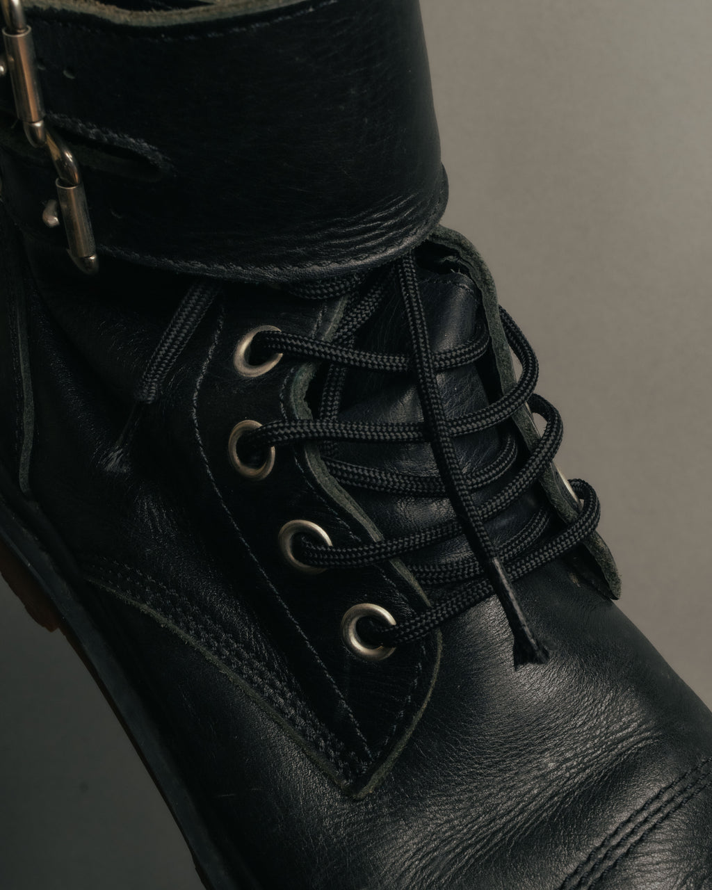 “COMME des GARÇONS HOMME”
00’s-10’s Double buckle leather combat boots