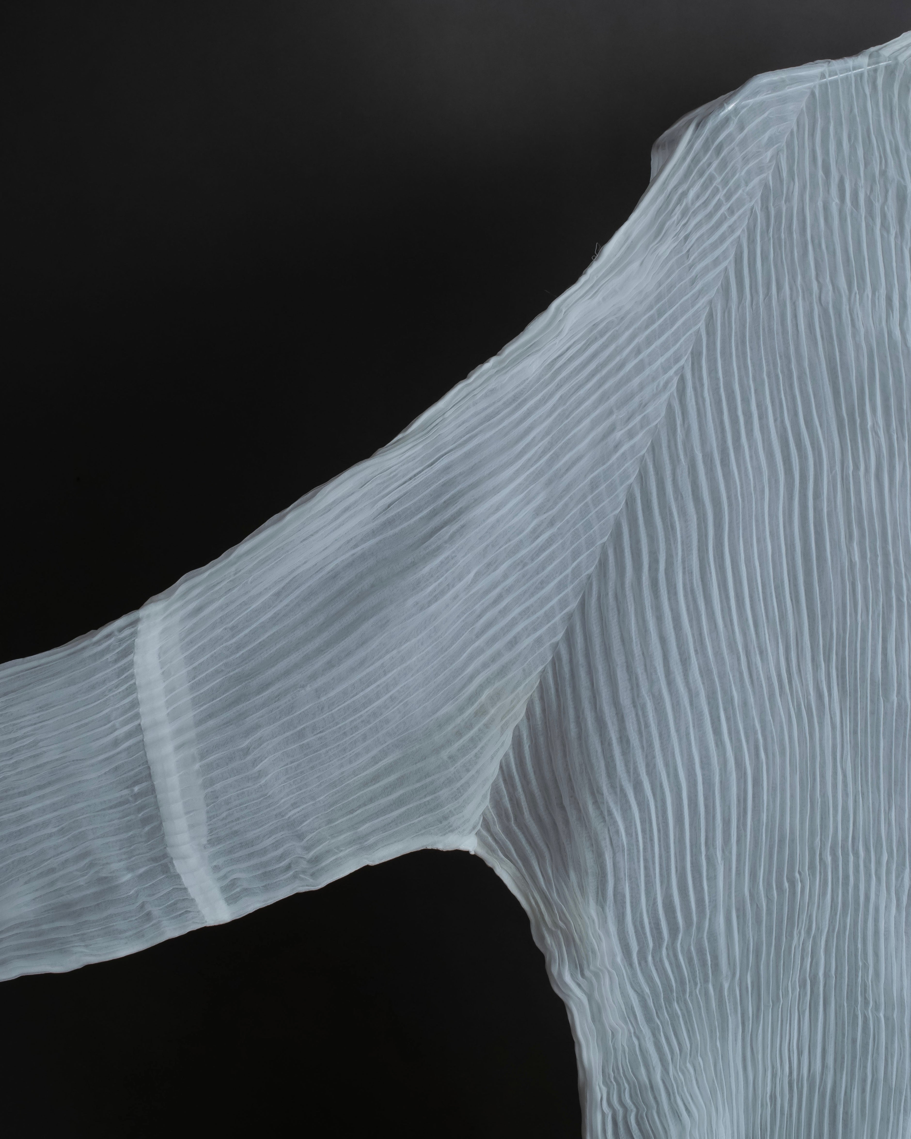 "ISSEY MIYAKE" High neck pleated sheer pullover