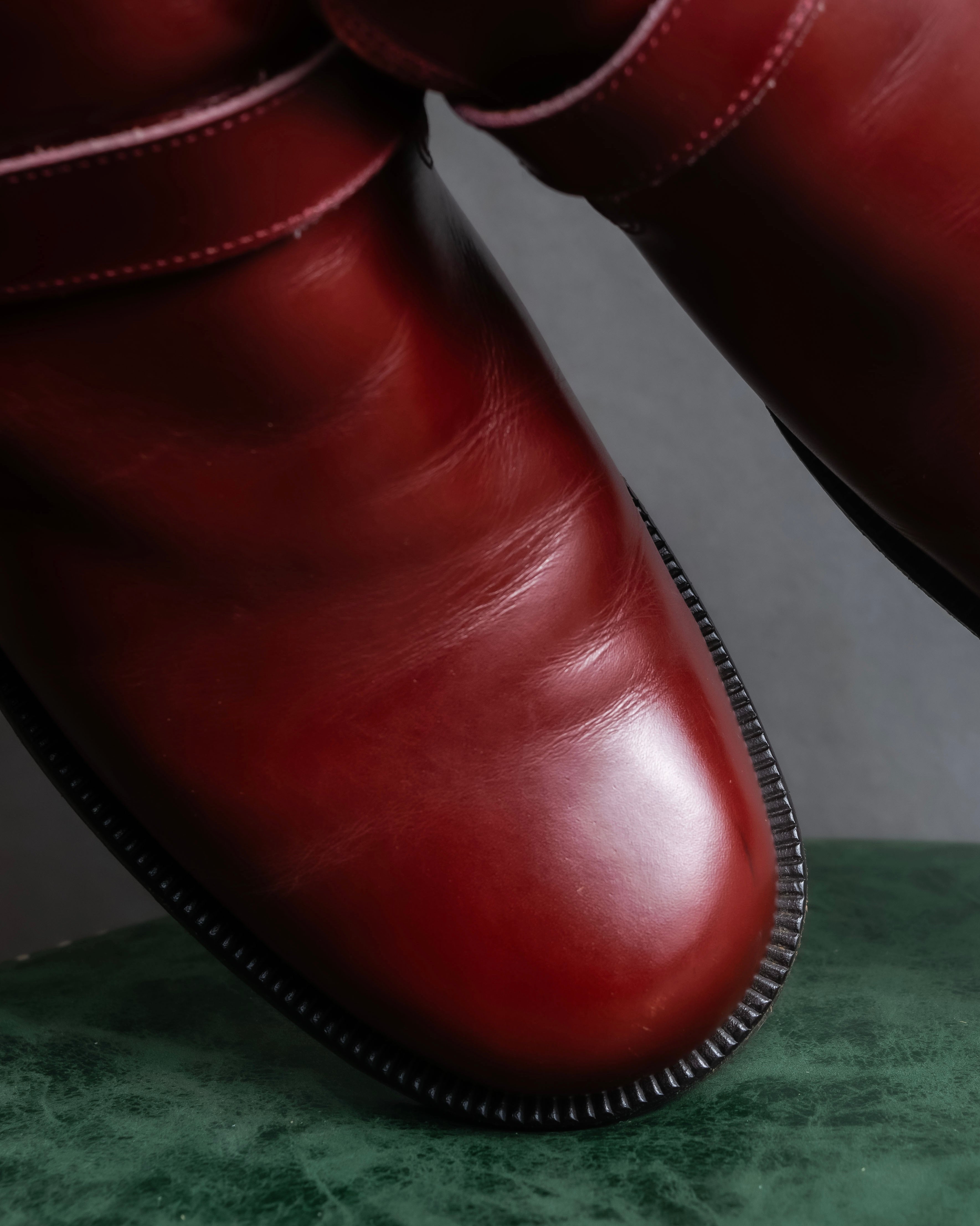 "tricot COMME des GARCONS"
 Belted heel leather pumps