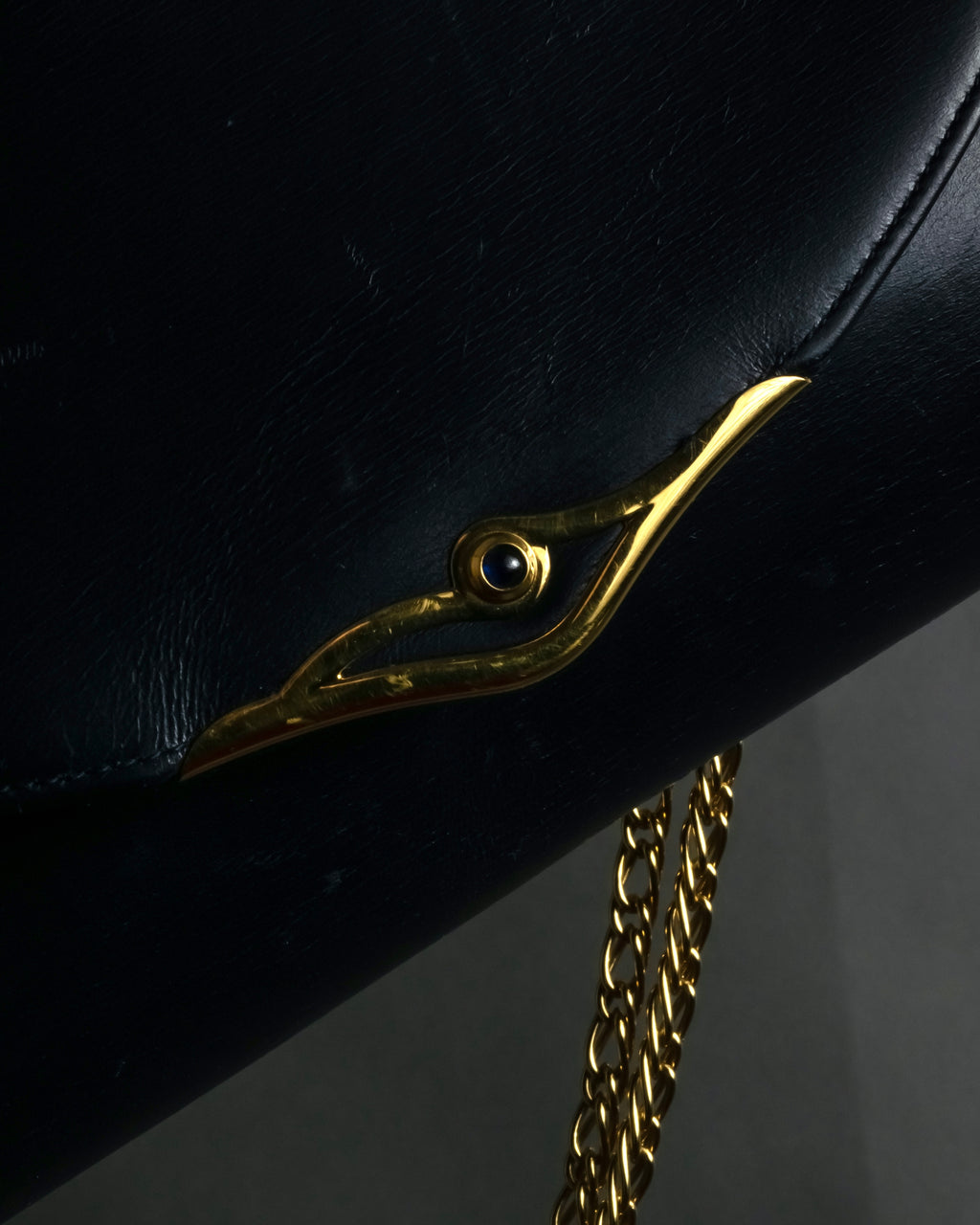 "Cartier" 80’s-90’s sculptural clasp chain shoulder bag