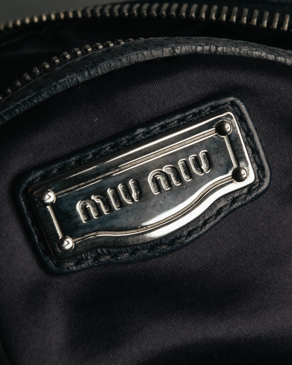 -SPECIAL- "MIU MIU" 00's-10's Glossy gathered leather handbag