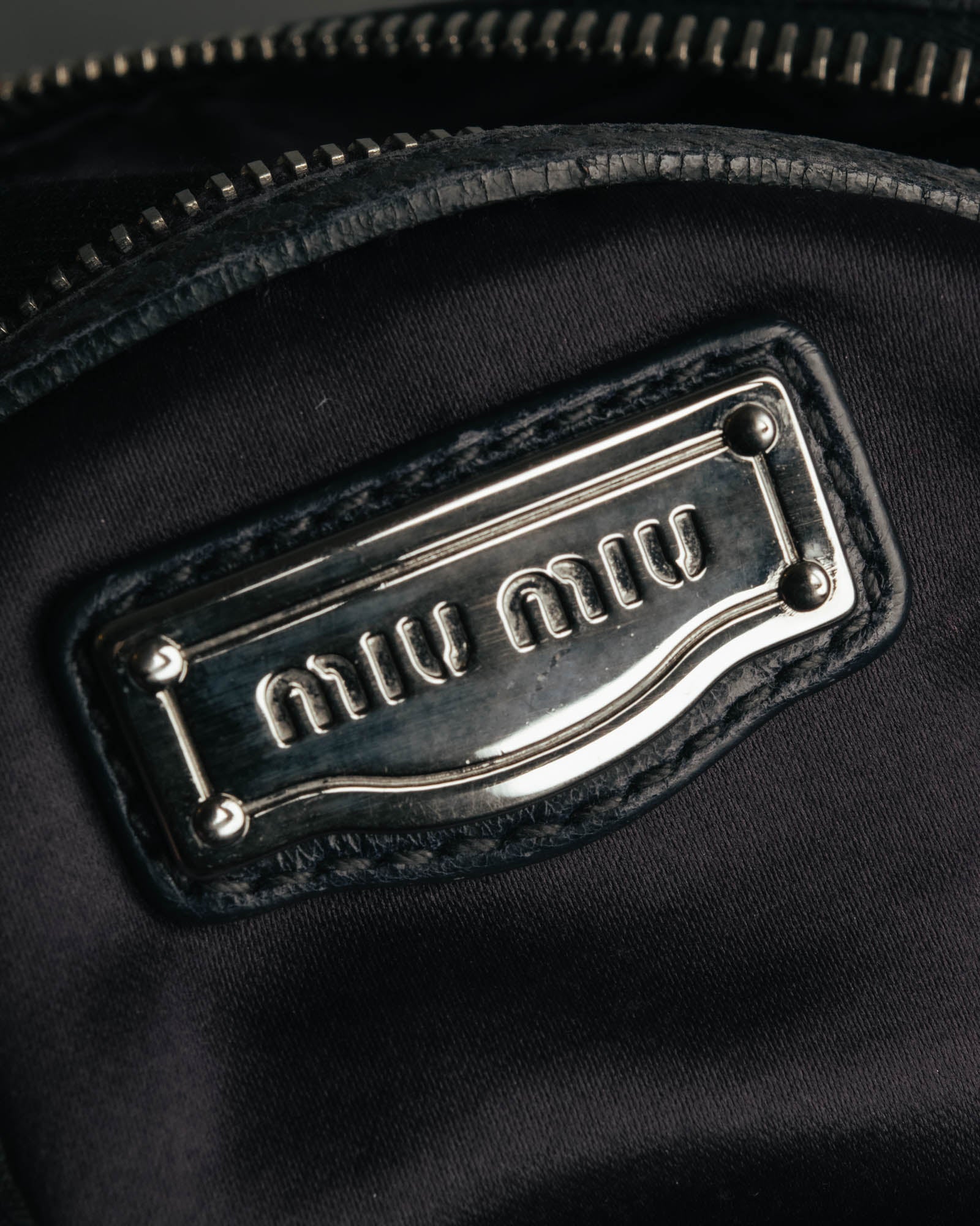 -SPECIAL- "MIU MIU" 00's-10's Glossy gathered leather handbag