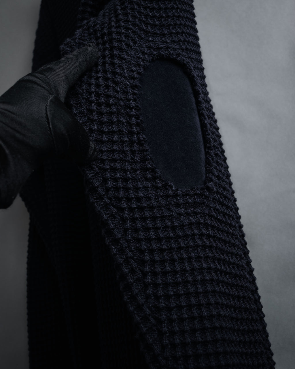 –SPECIAL– “Maison Margiela”
2018 season Deep v-neck elbow patch waffle knit