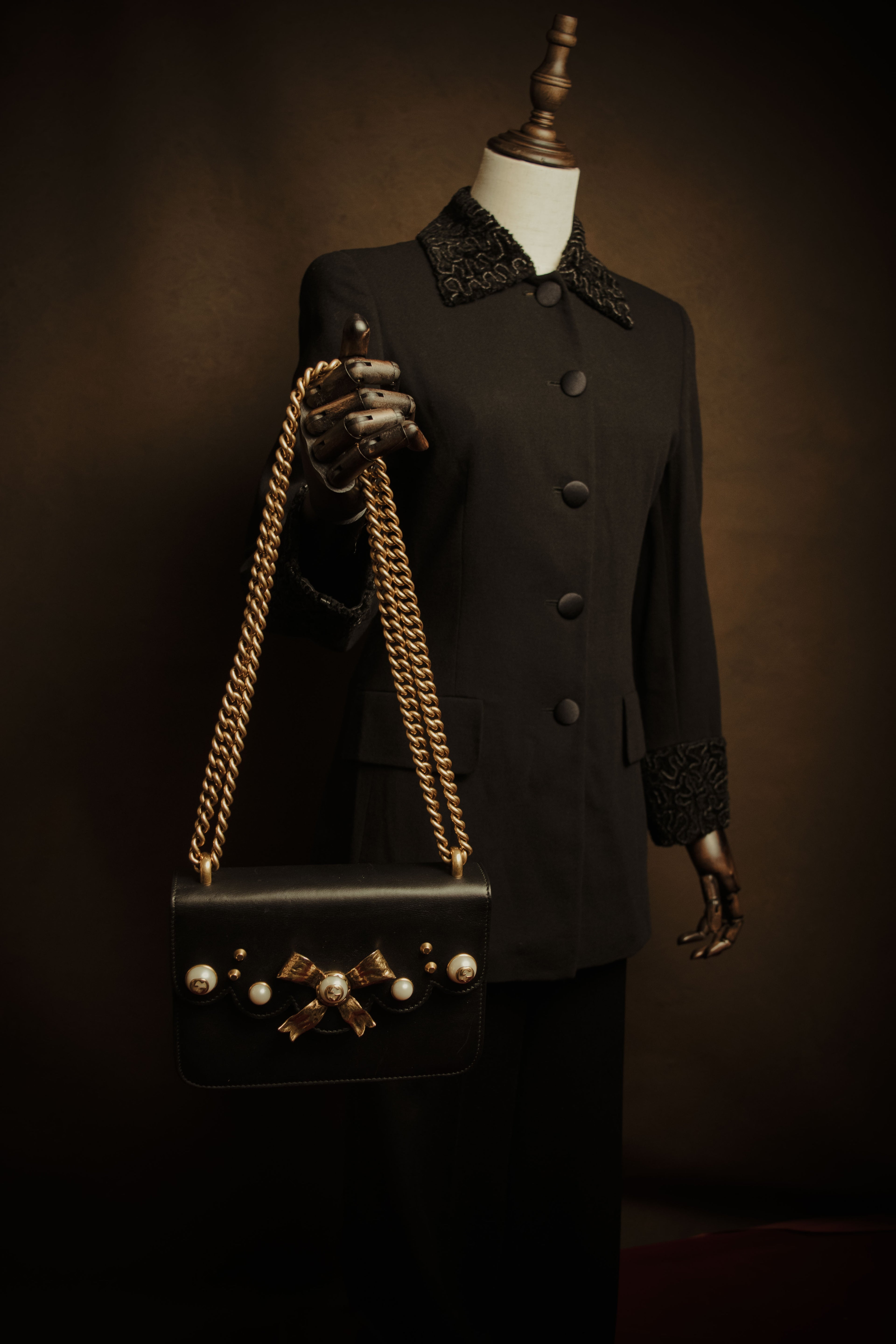 –SPECIAL– “GUCCI”
2016-2022 Bow embellished chain shoulder bag