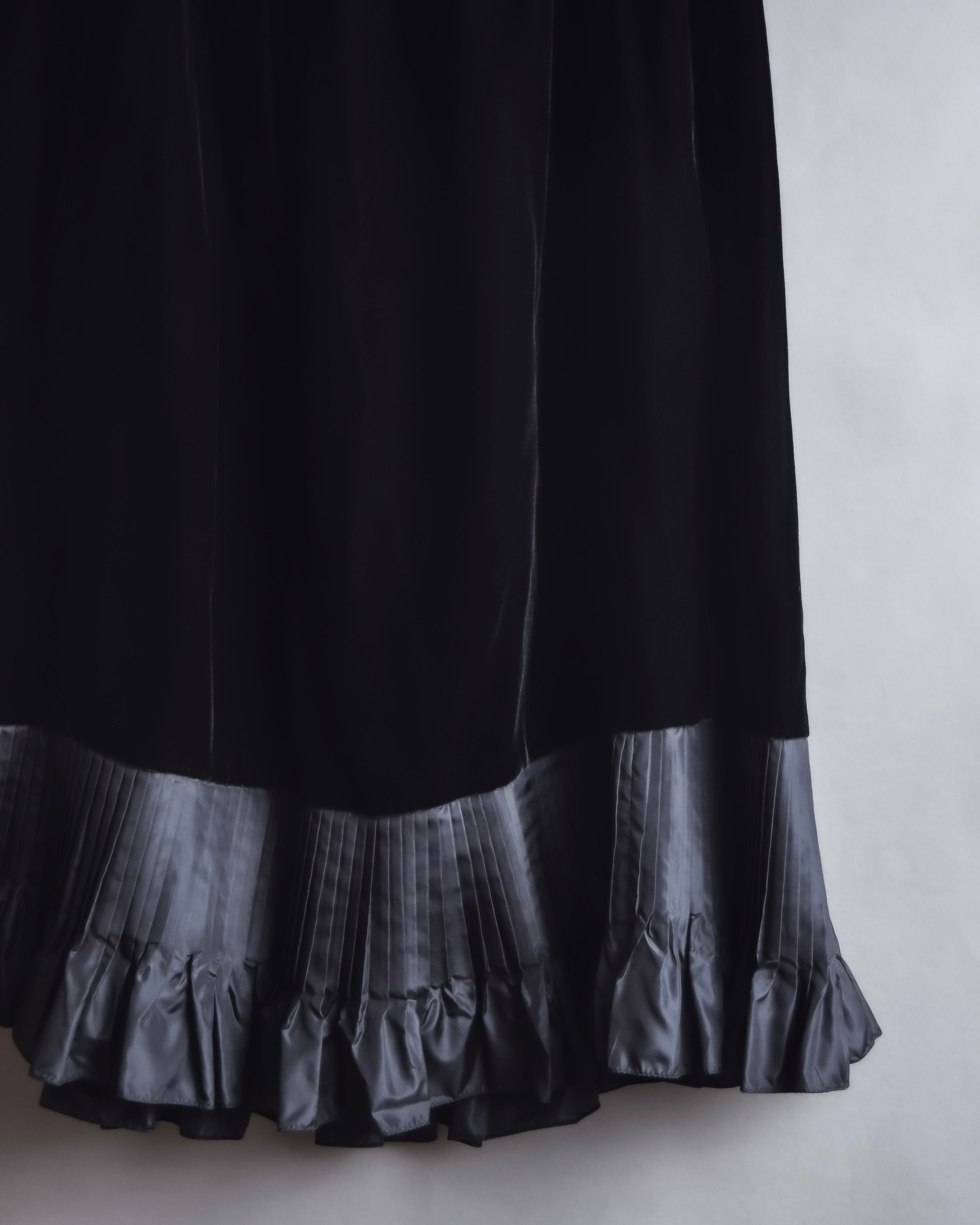 "CELINE" Pleated satin hem velvet flare skirt