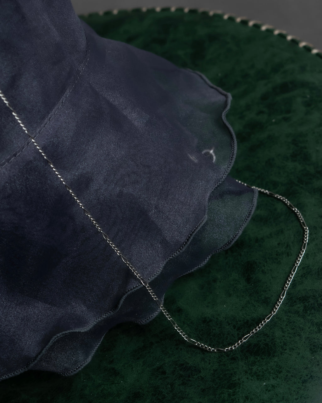"LIMI feu " Chain docking organza bucket hat
