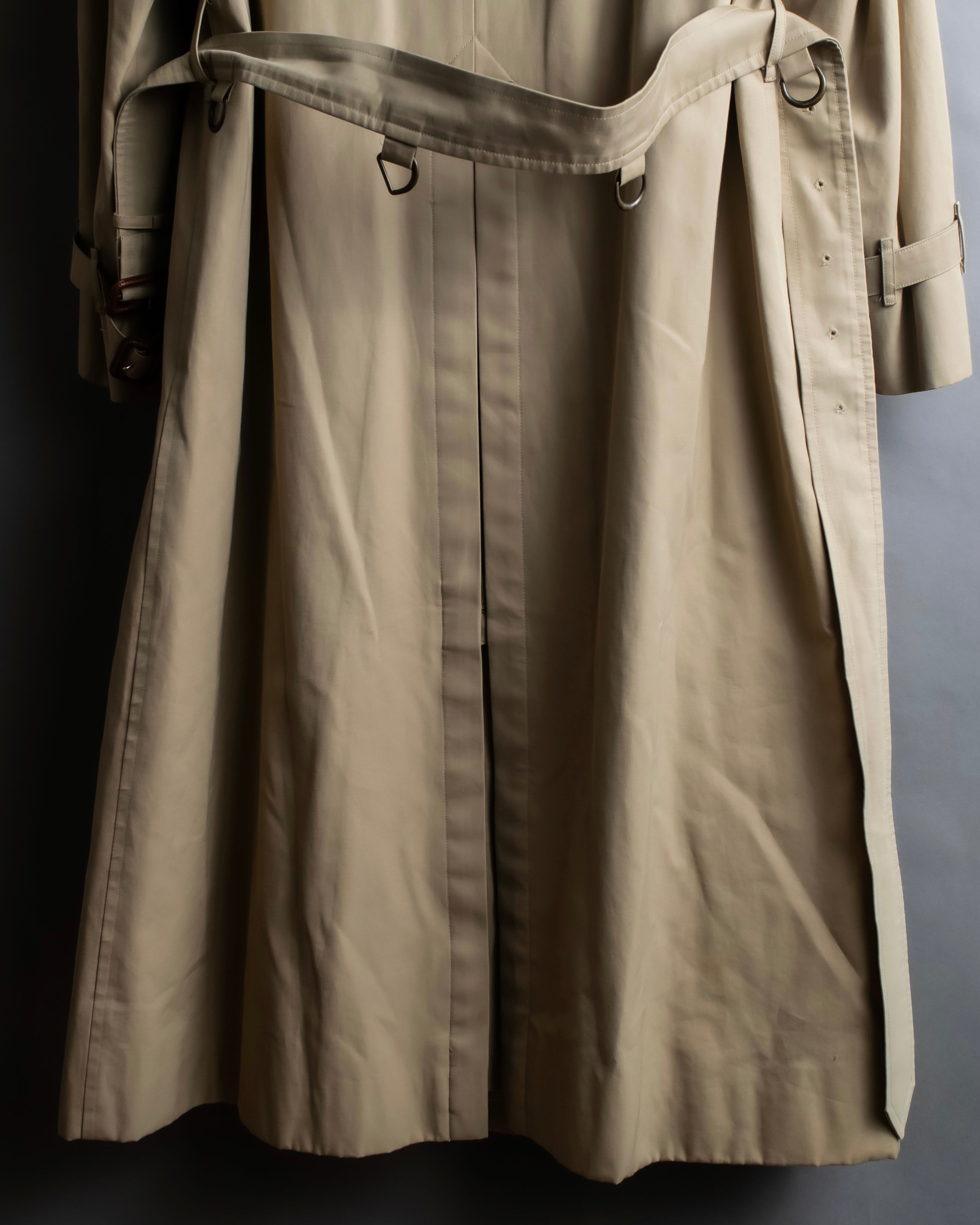 "BURBERRYS" Military detail classic trench coat
