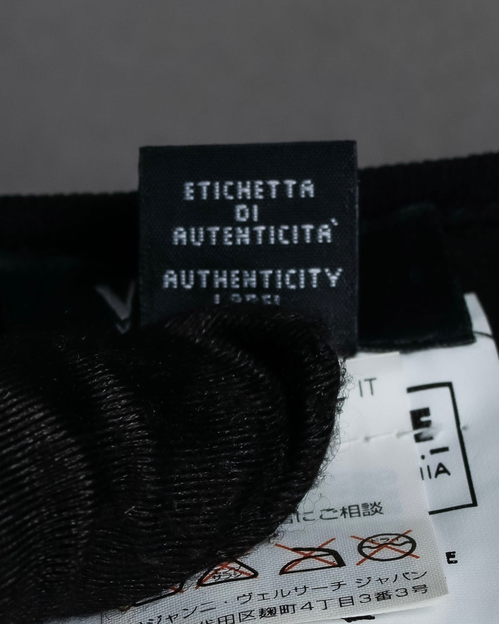 "GIANNI VERSACE" Tassel lace-up design A-line silhouette black dress