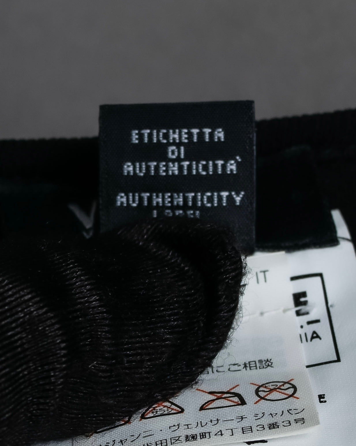 "GIANNI VERSACE" Tassel lace-up design A-line silhouette black dress