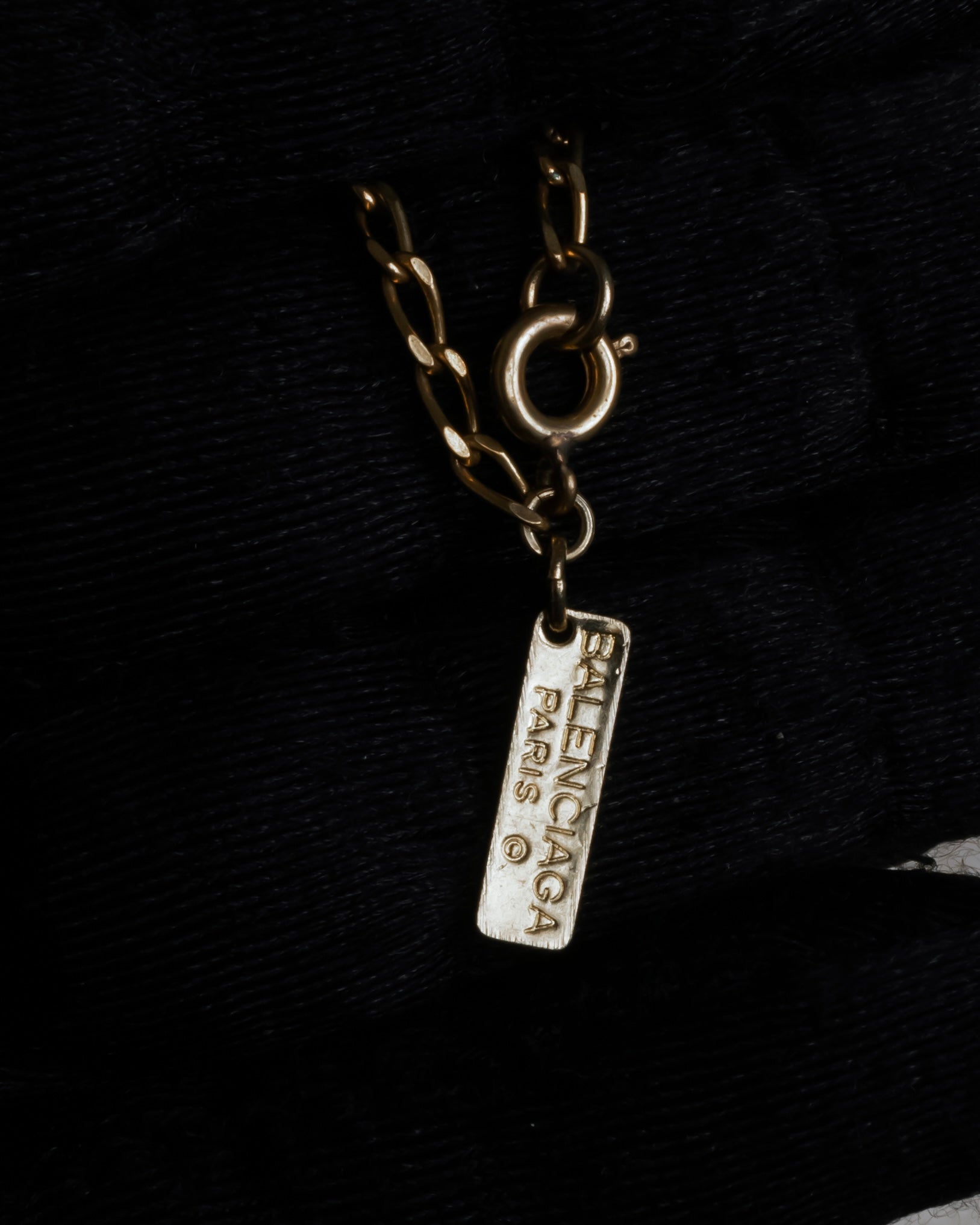 "BALENCIAGA" Red cabochon symmetrical design necklace