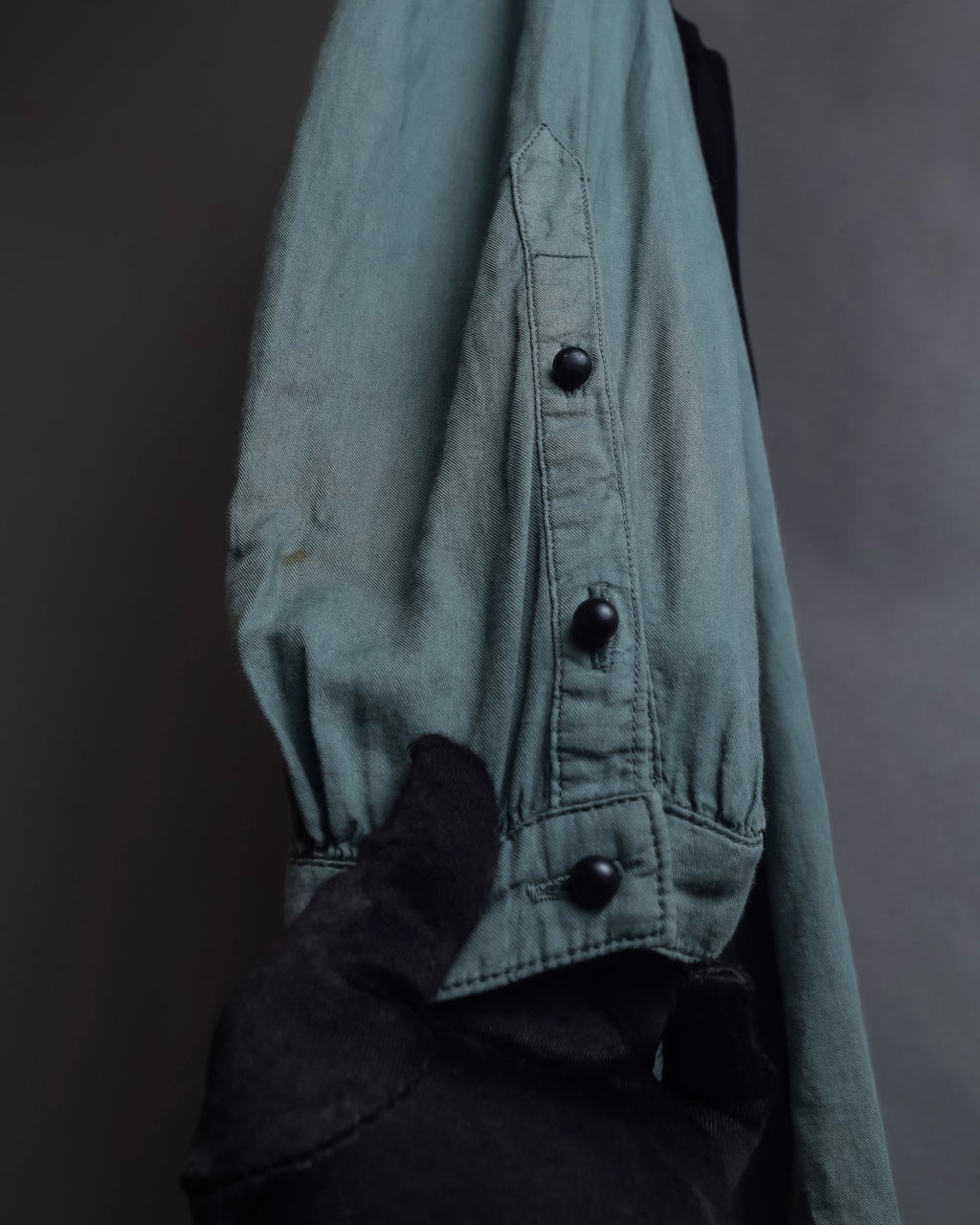 "UNDERCOVER" Raw edge frill design military-like shirt tunic