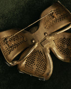 “HANAE MORI” 80’s-90’s Sculptural crystal bow brooch