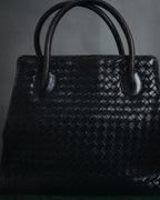 –SPECIAL– "BOTTEGA VENETA"
90’s-00’s intrecciato trapezoid handle bag