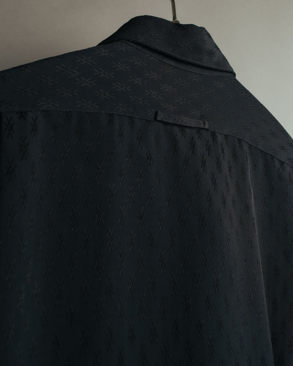 "Jean Paul Gaultier Classique" 90's Geometric jacquard total-pattern shirt with shell buttons