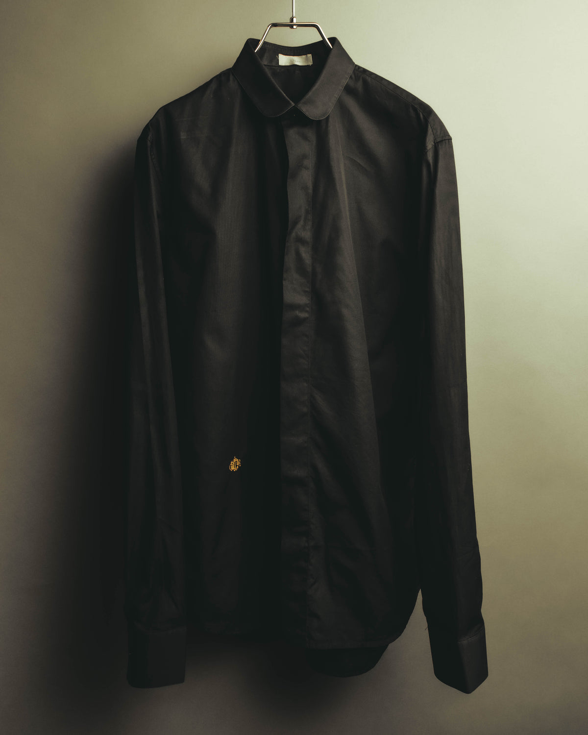 "DIOR" 00's-10's Gold embroidered emblem black dress shirt