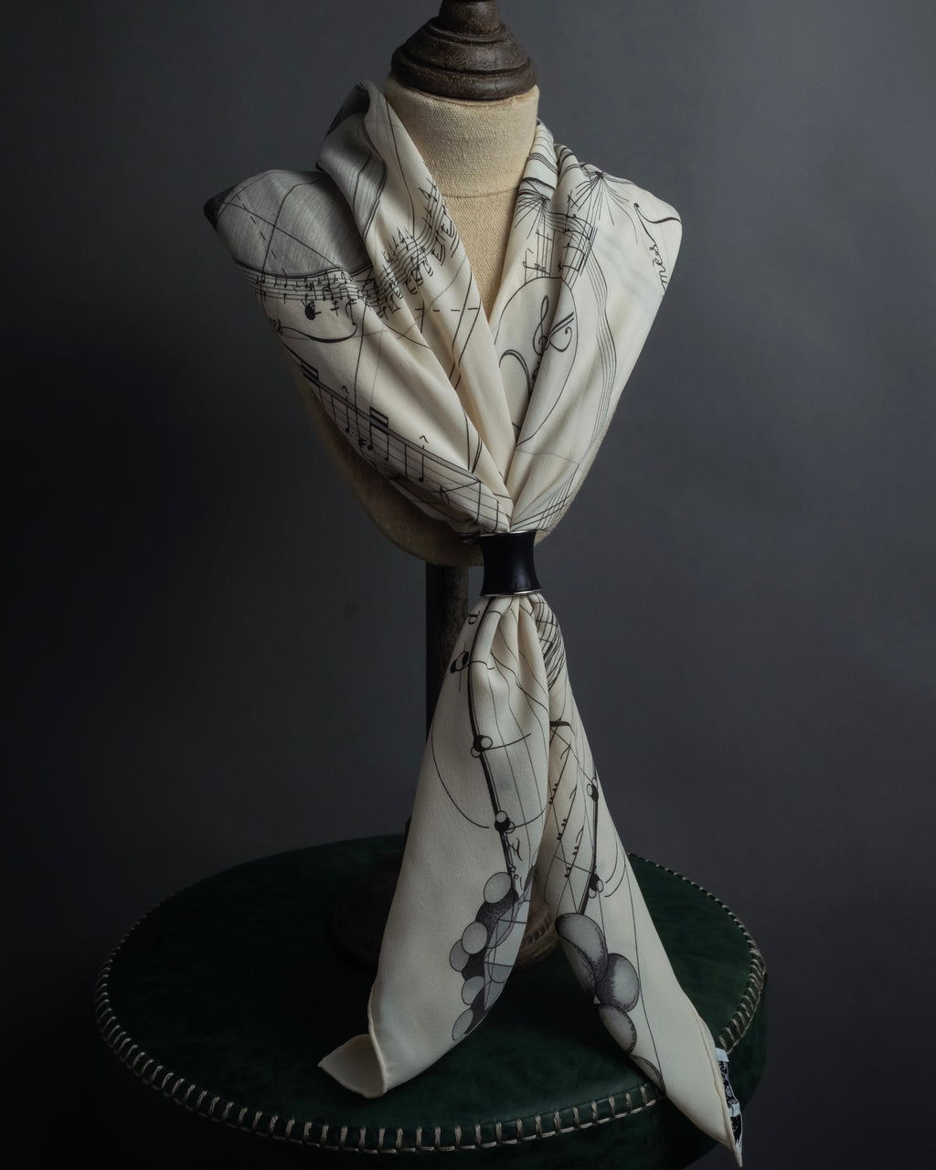 "HERMES" Drum-shaped calf leather scarf ring