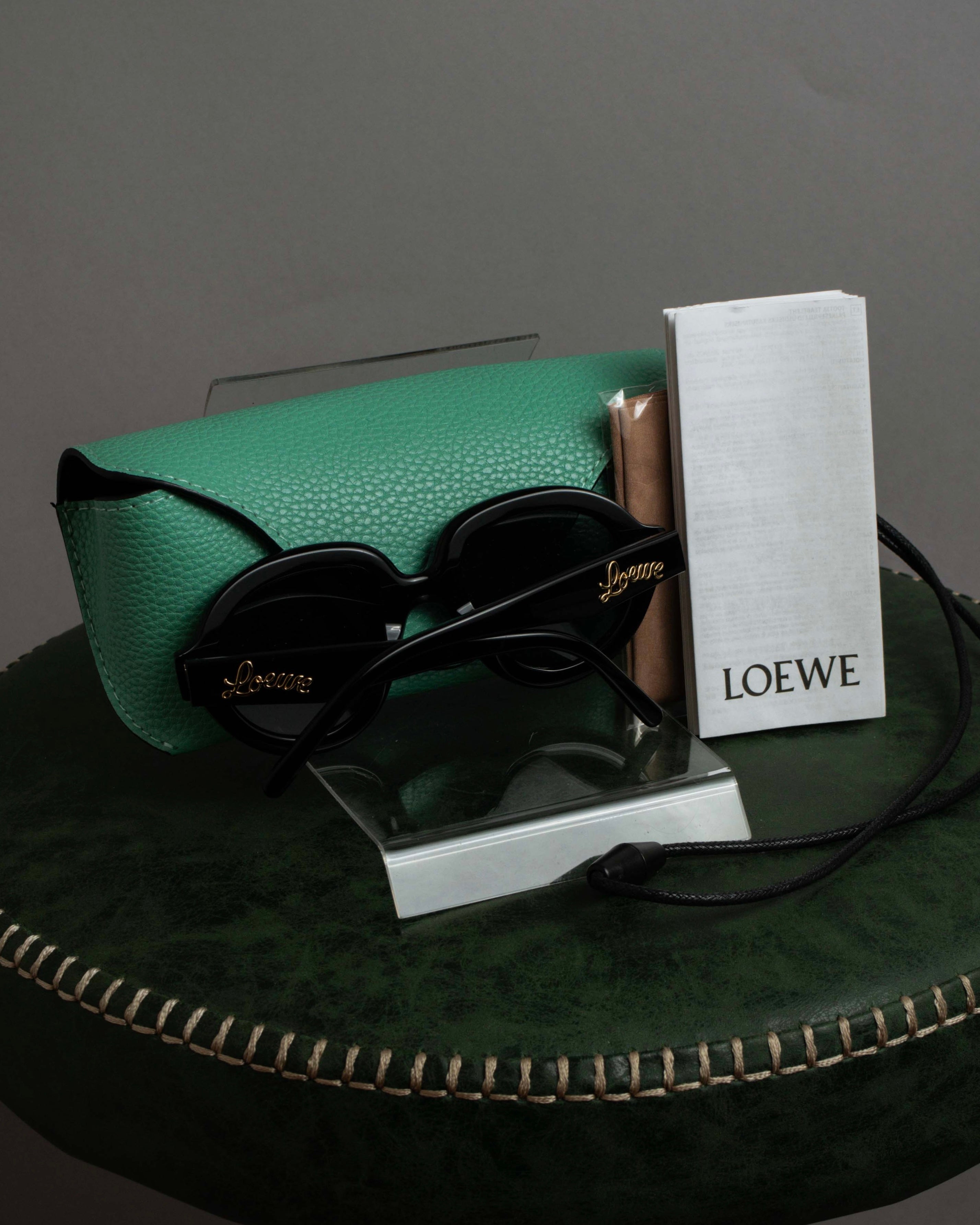 LOEWE (ロエベ) - オーバルフレーム サングラス - ブラック - 厚リム