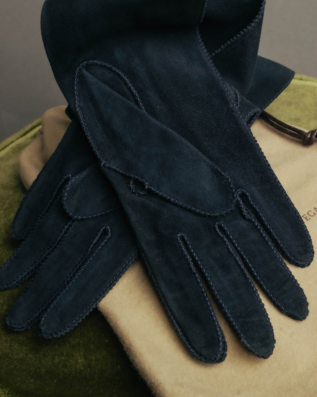 "BOTTEGA VENETA" 00's-10's Elegant suede long gloves