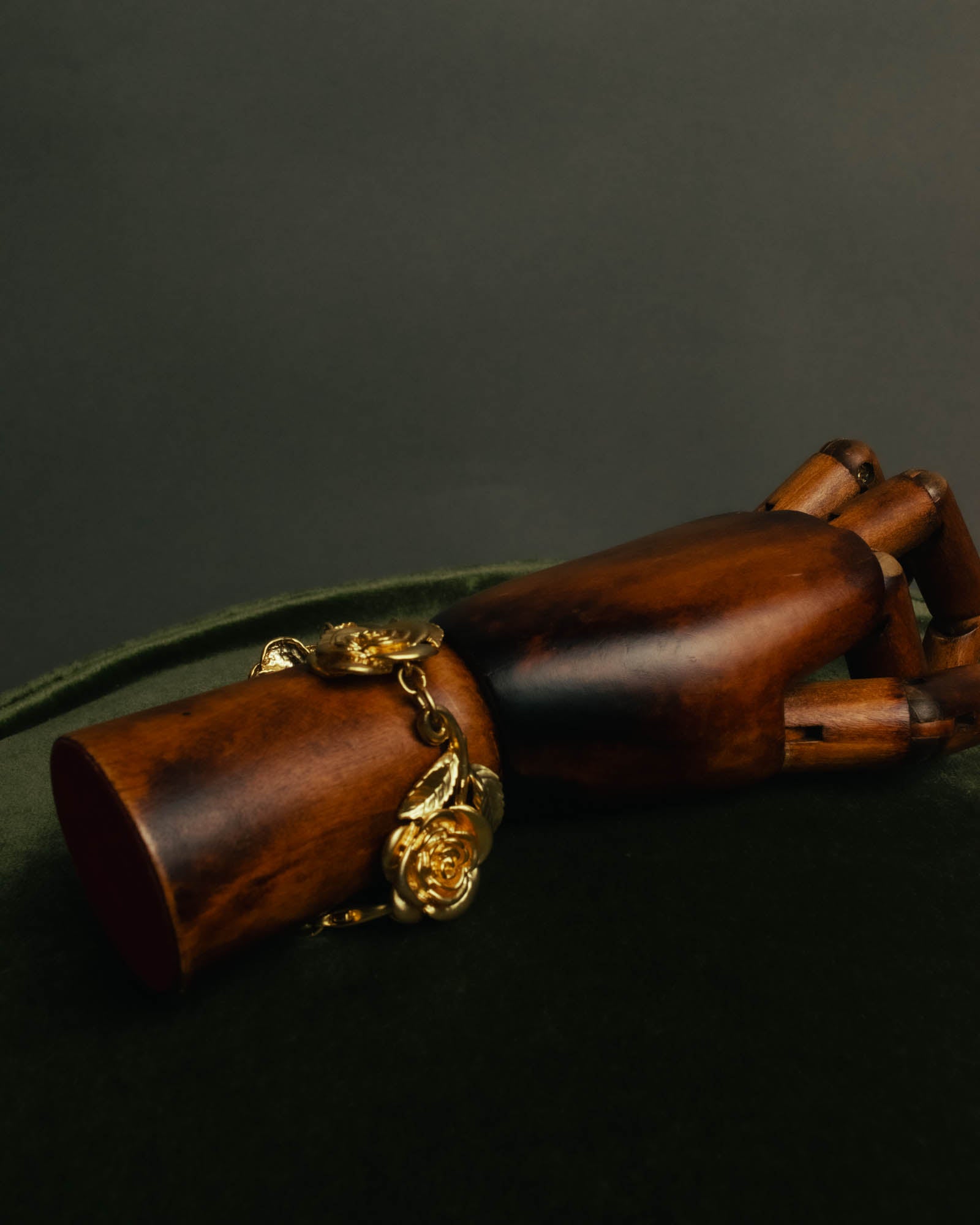 “KENZO” 90’s-00’s sculptural rose motif bracelet