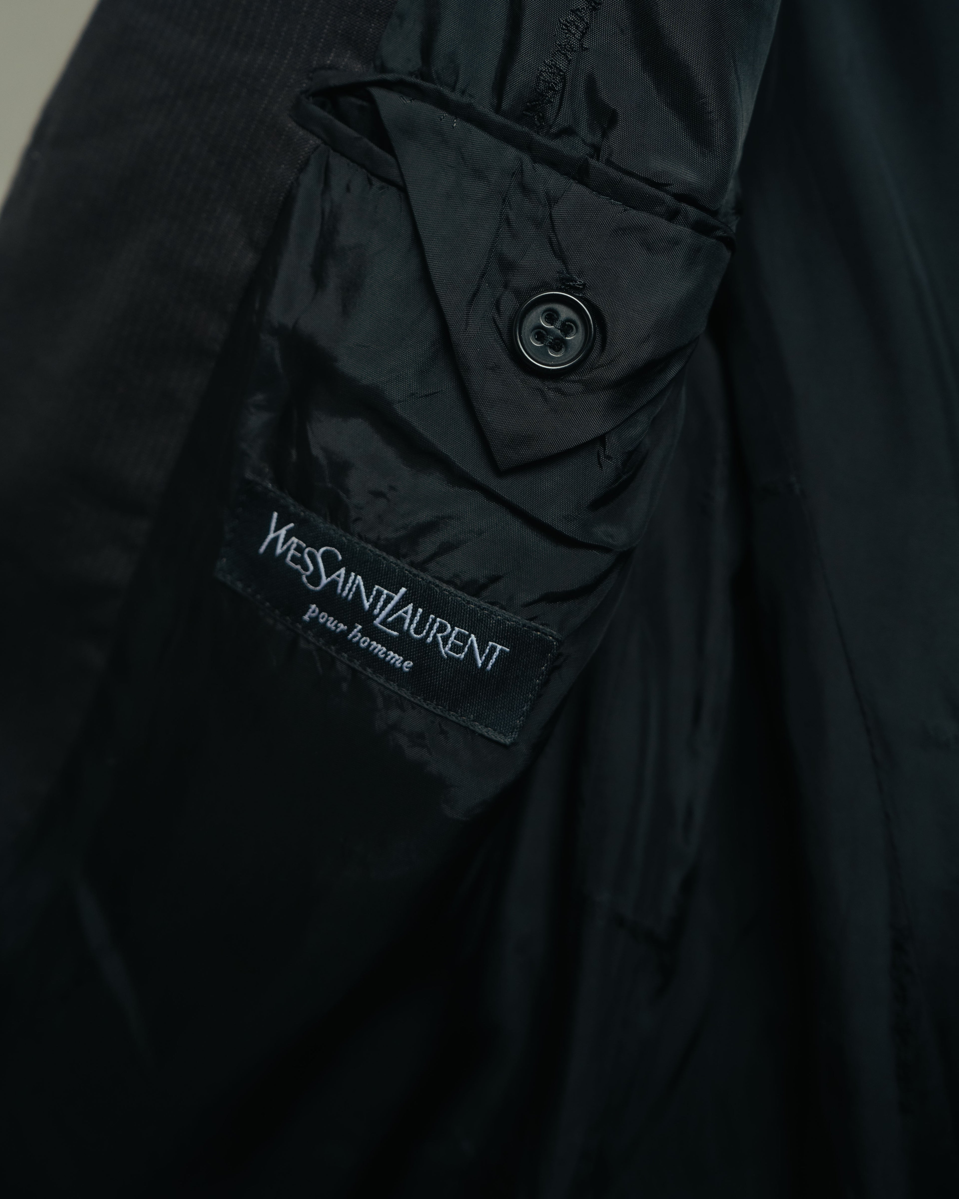 -MOOD Vintage Collections-
90’s Pinstripe wool tailored jacket
by Yves Saint Laurent pour homme