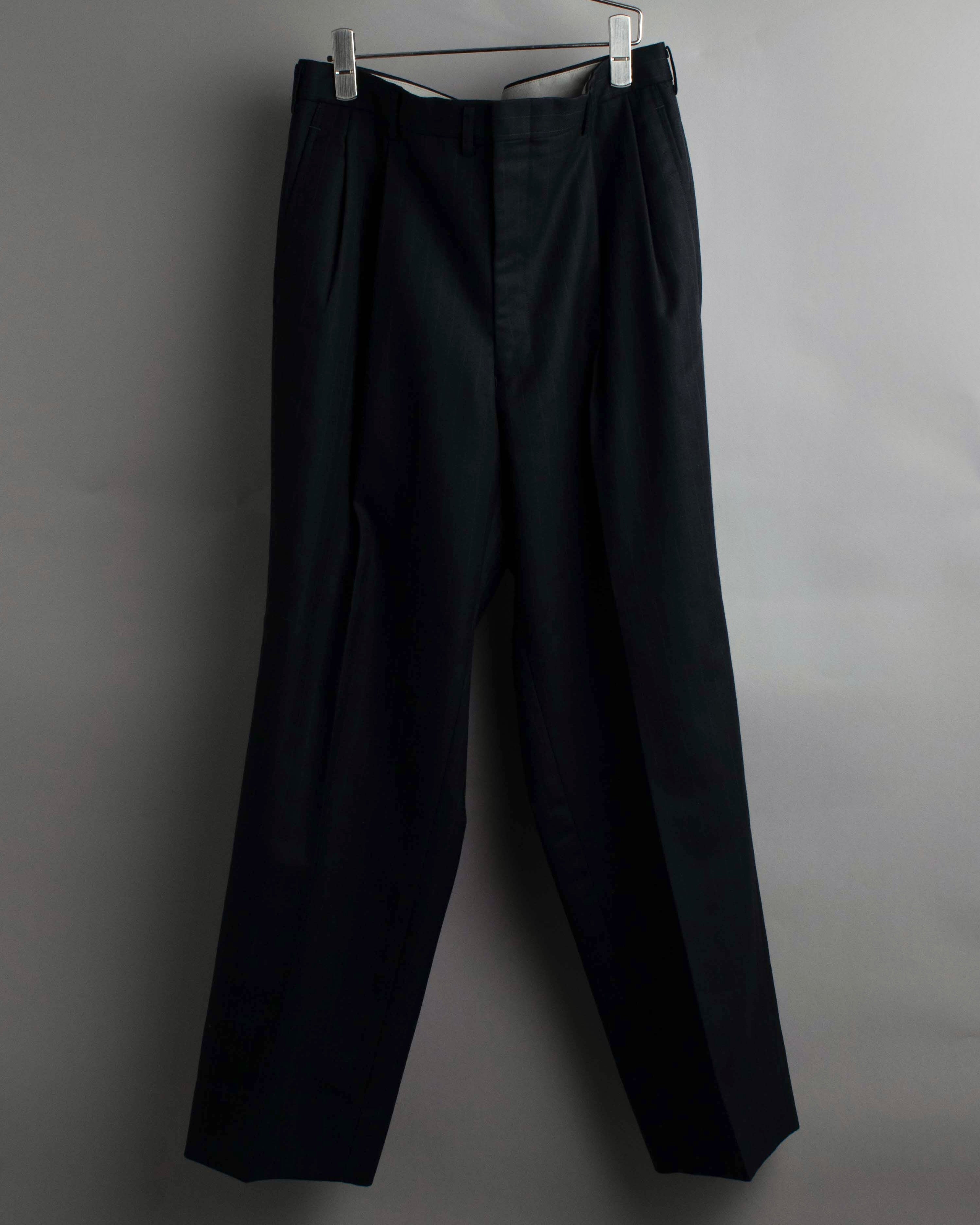 "YVES SAINT LAURENT" 00's shadow stripe pattern beautiful tailoring set up