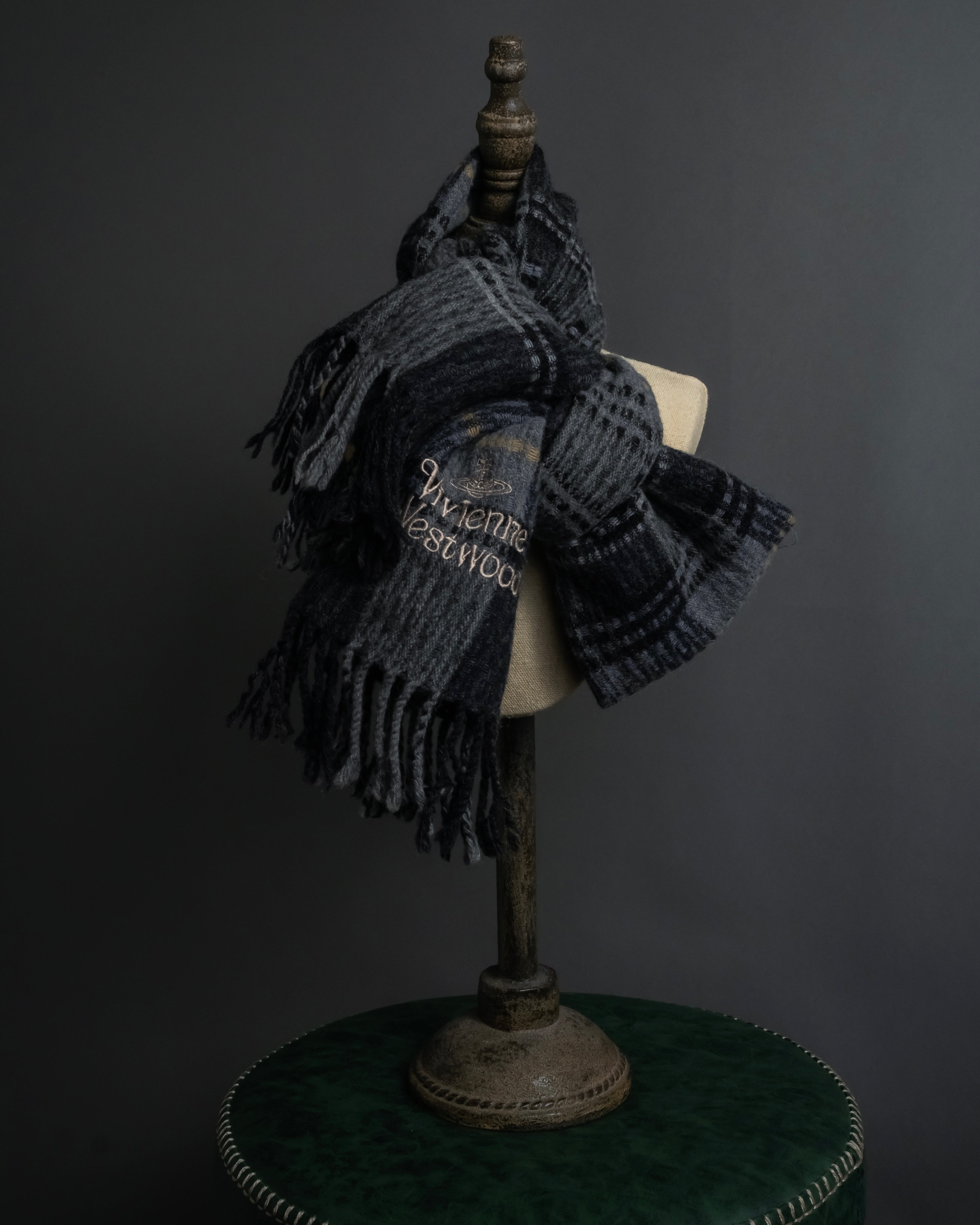 "Vivienne Westwood" Multi-layered check pattern fringe design muffler