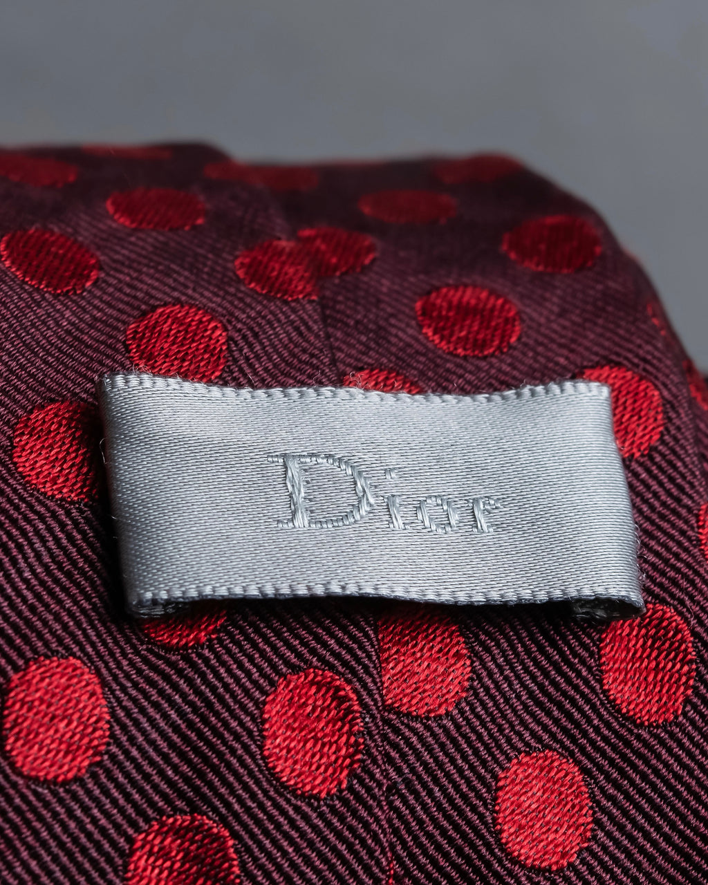 "DIOR" Red dot pattern narrow necktie