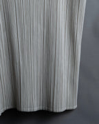"PLEATS PLEASE ISSEY MIYAKE" Off-white tank top