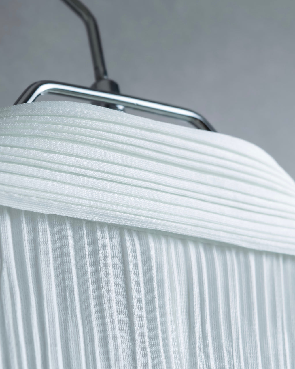 "PLEATS PLEASE ISSEY MIYAKE" Three-dimensional pleated long shirt