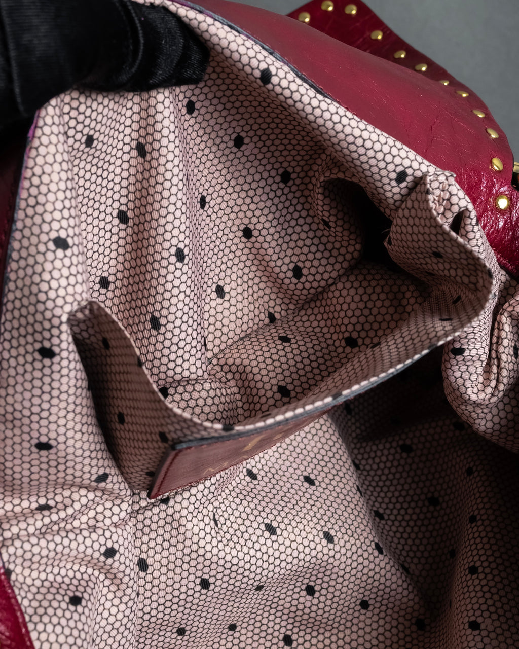 "RED VALENTINO" Flower puzzle motif stud design leather bag