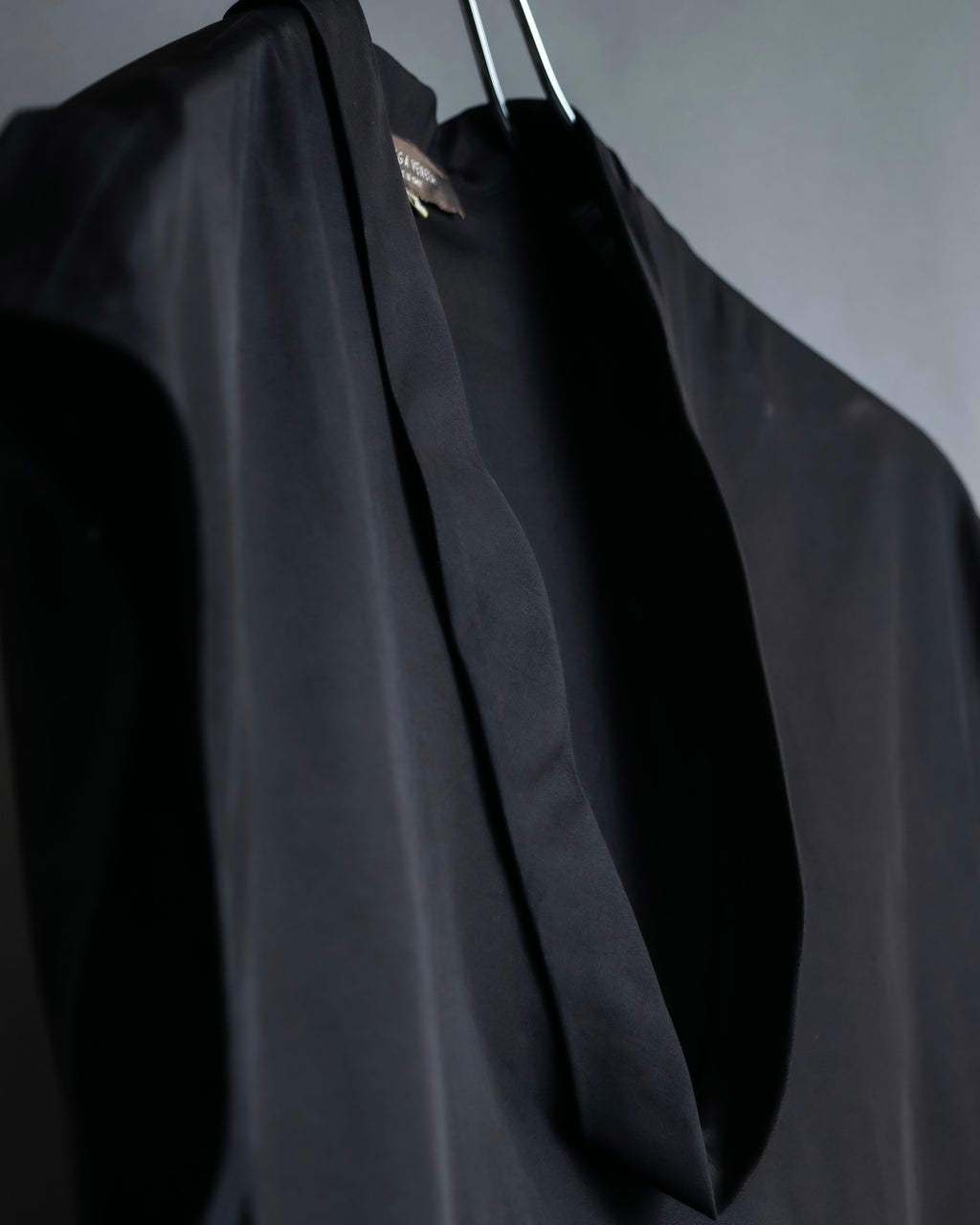 “BOTTEGA VENETA”  V neck designed no sleeve top