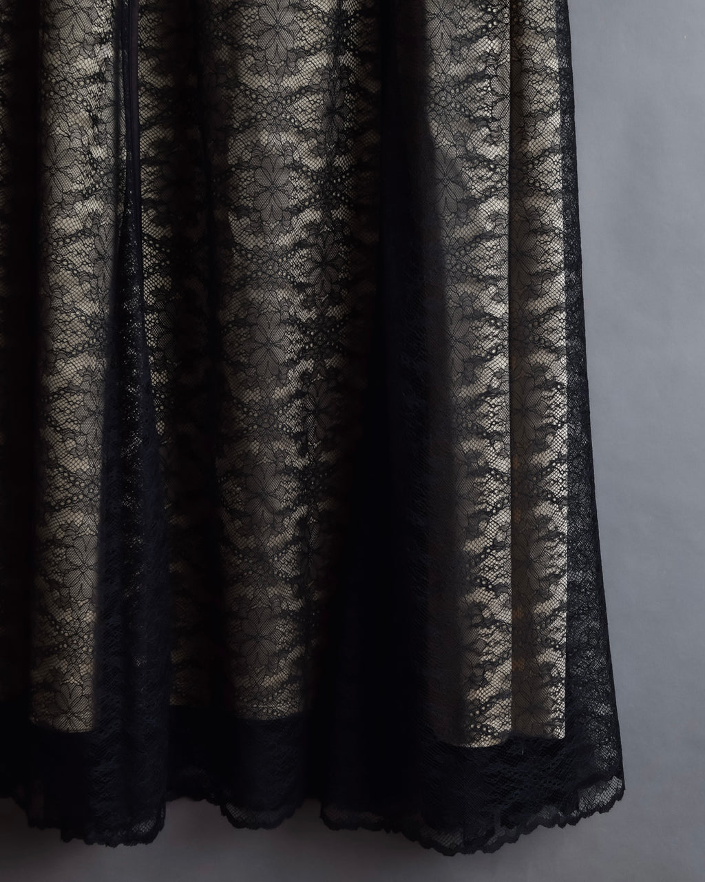 "LANVIN en Bleu" Flowers black lace layered skirt