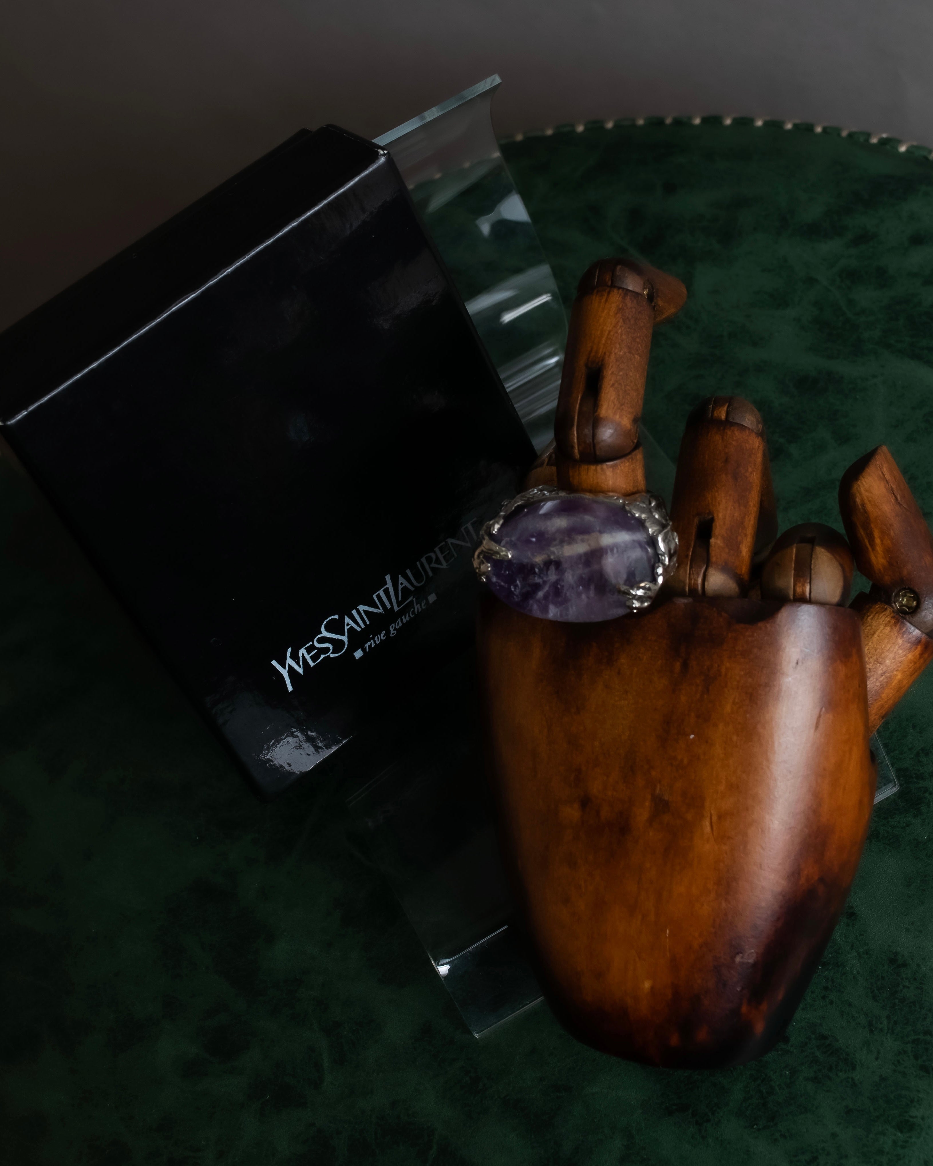 "Yves Saint Laurent Rive Gauche"
Raw amethyst sculpture silver ring