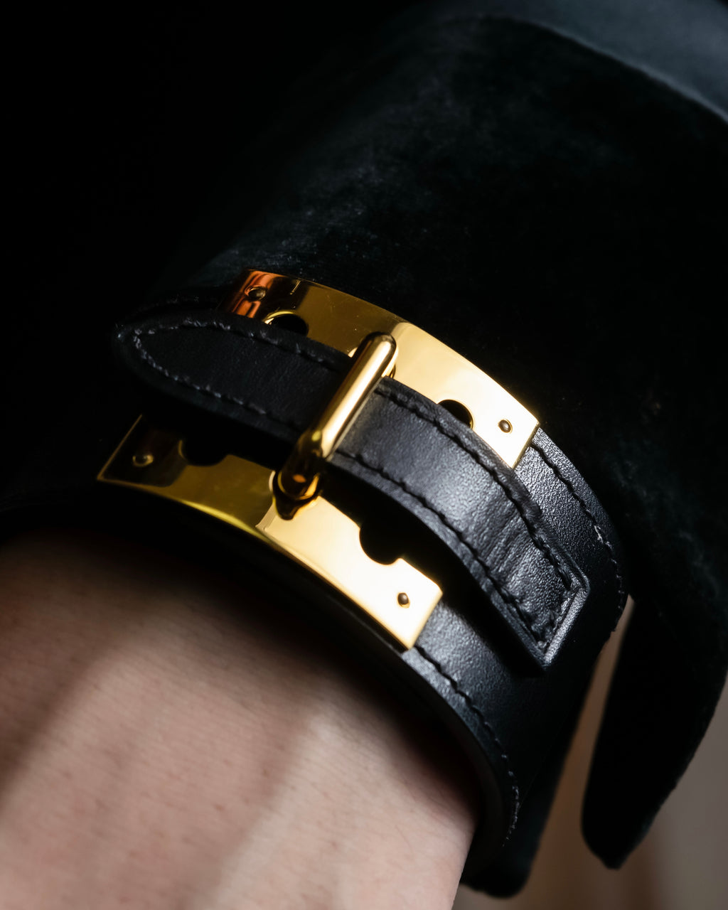 "HERMES" 2014 collection Kelly design leather bangle