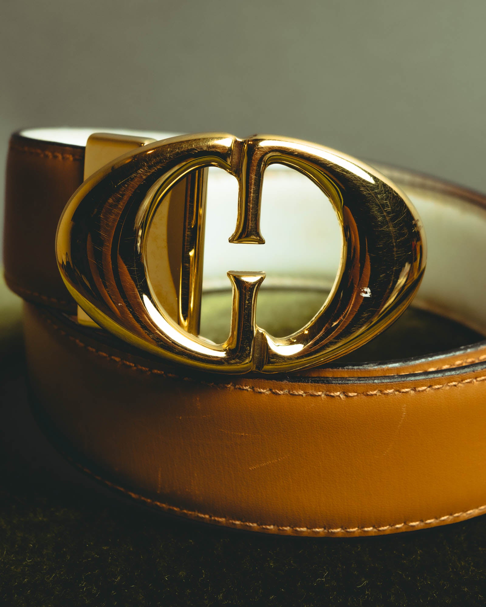 “Gucci” Leather reversible Double G belt