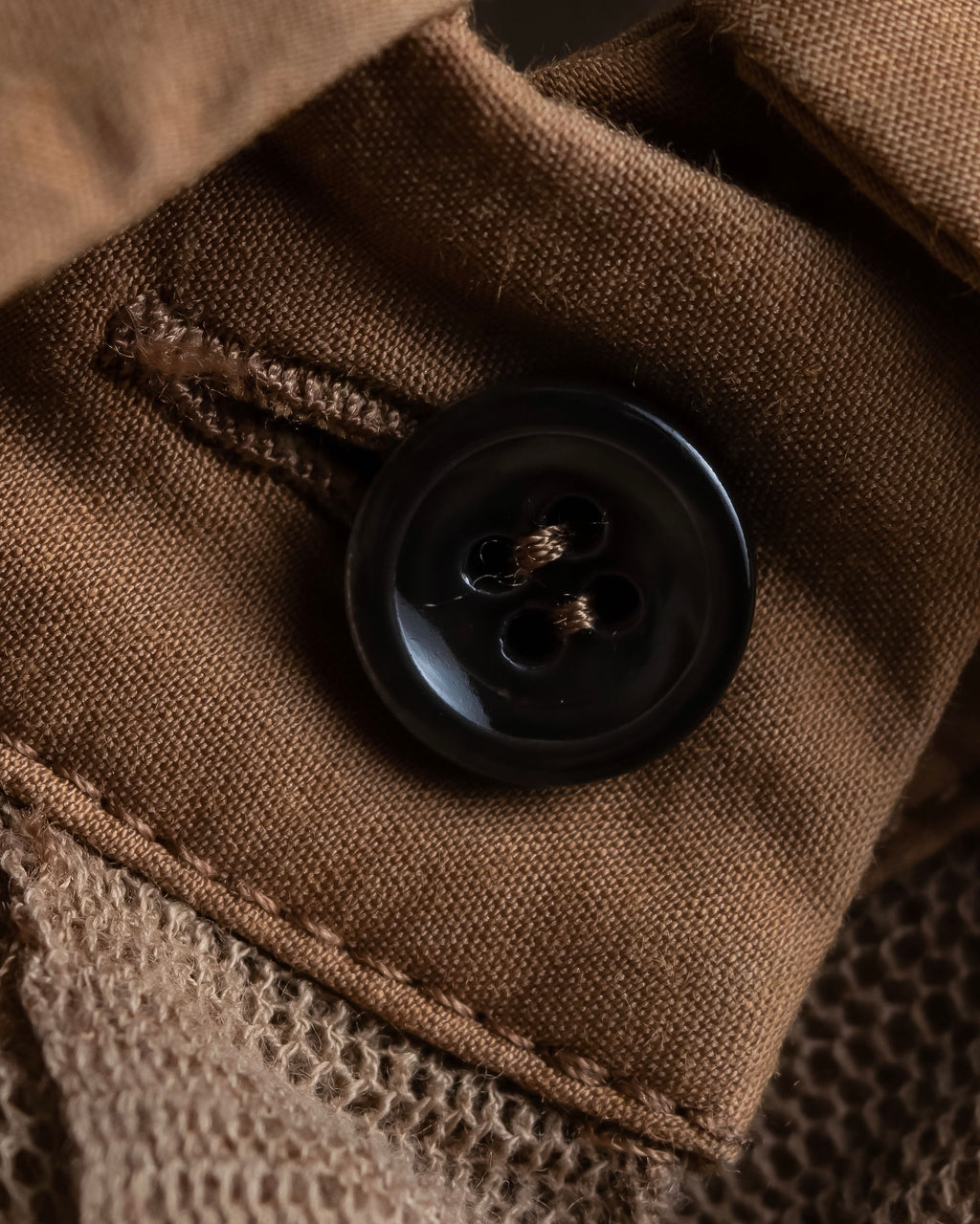 "N21 NUMEROVENTUNO" Switching design concealed shirt