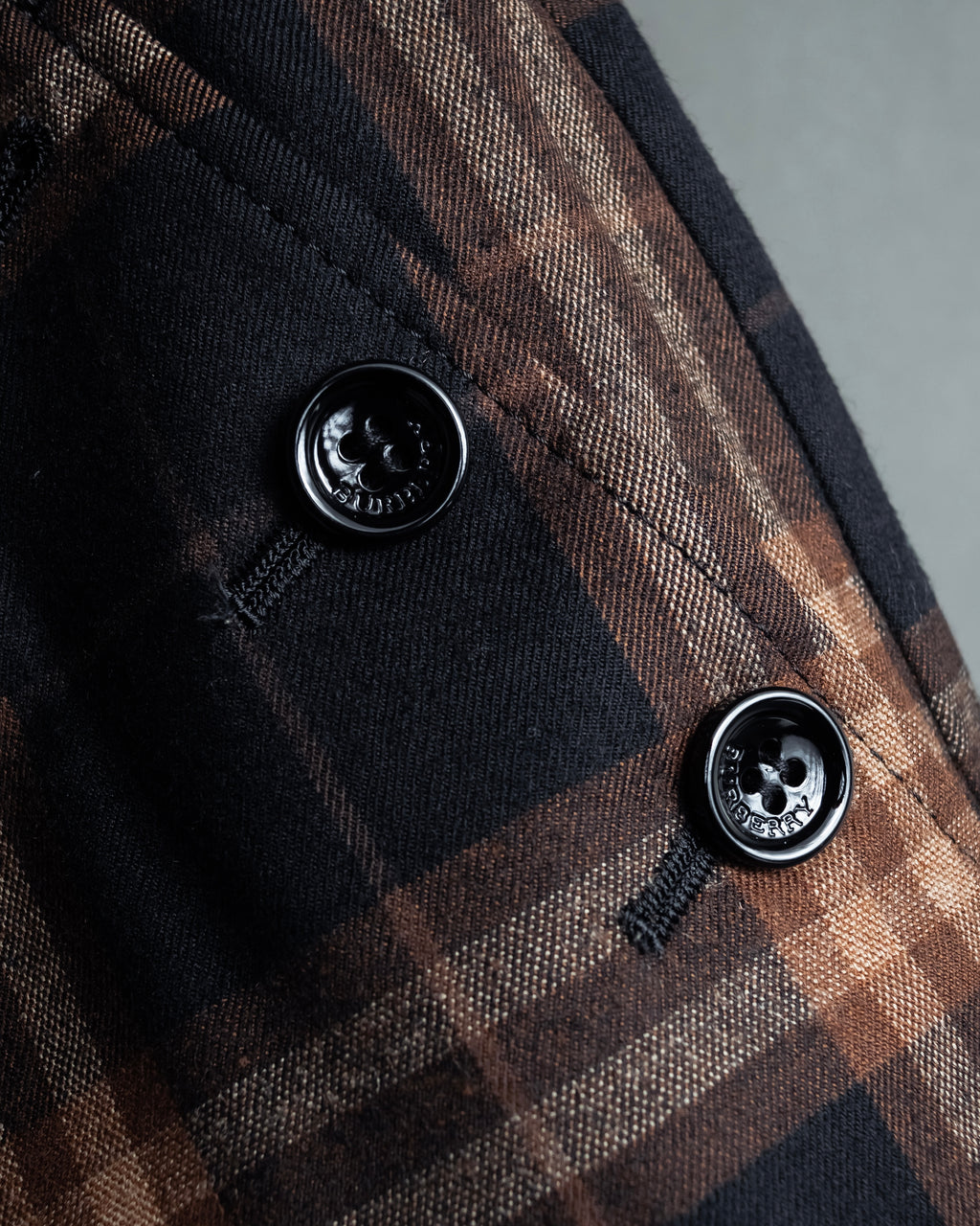 "BURBERRY" Decorative button design check pattern short pants