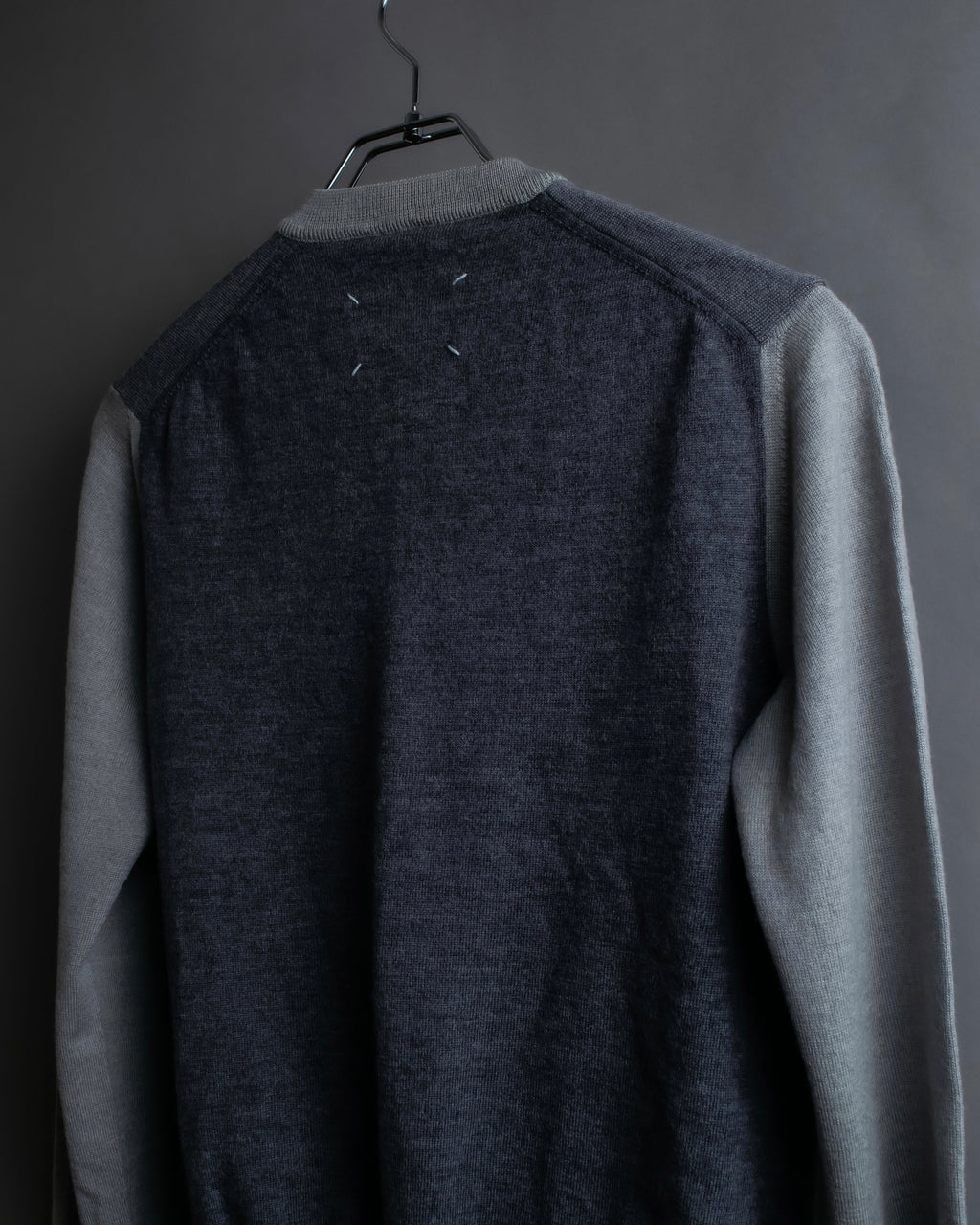 "Maison Martin Margiela" 2008SS two-tone V-neck knit