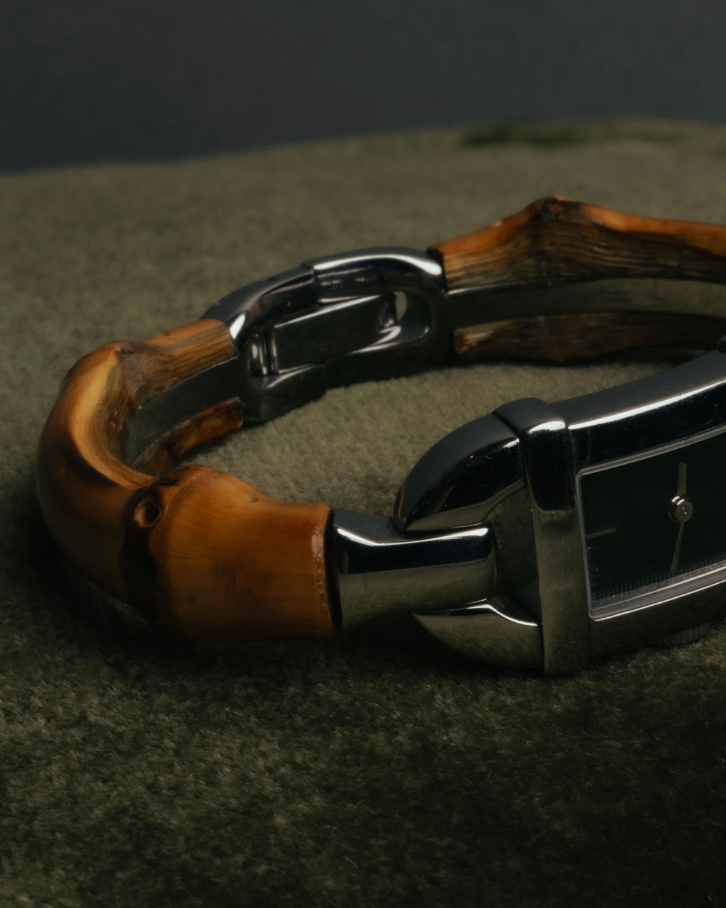 “GUCCI“ 00’s Bamboo bangle watch