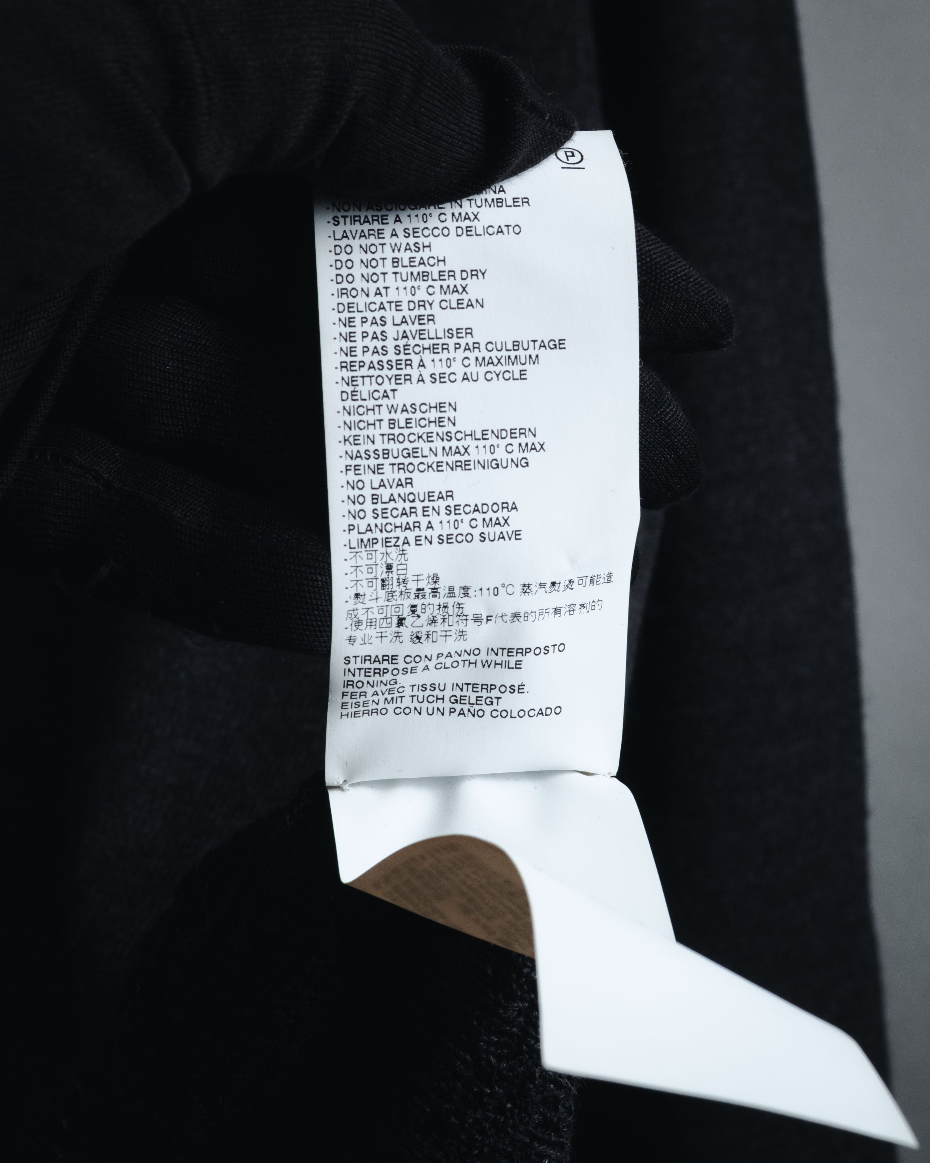 "Maison Margiela" 15AW deconstructed hand-stitched crewneck knit