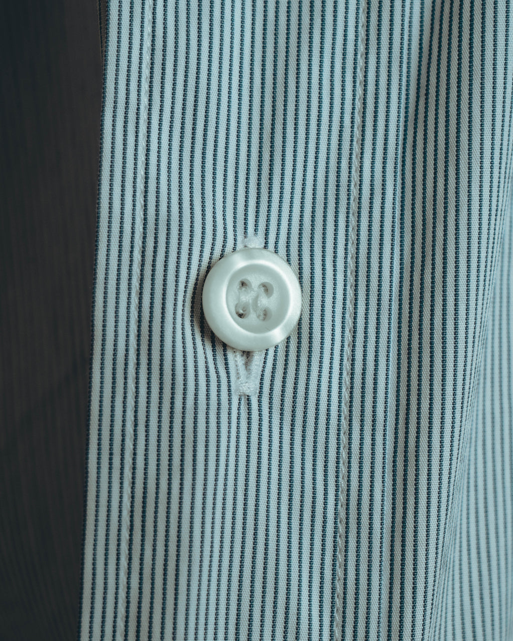 “PRADA” 2010’s fine striped slim-fit shirt