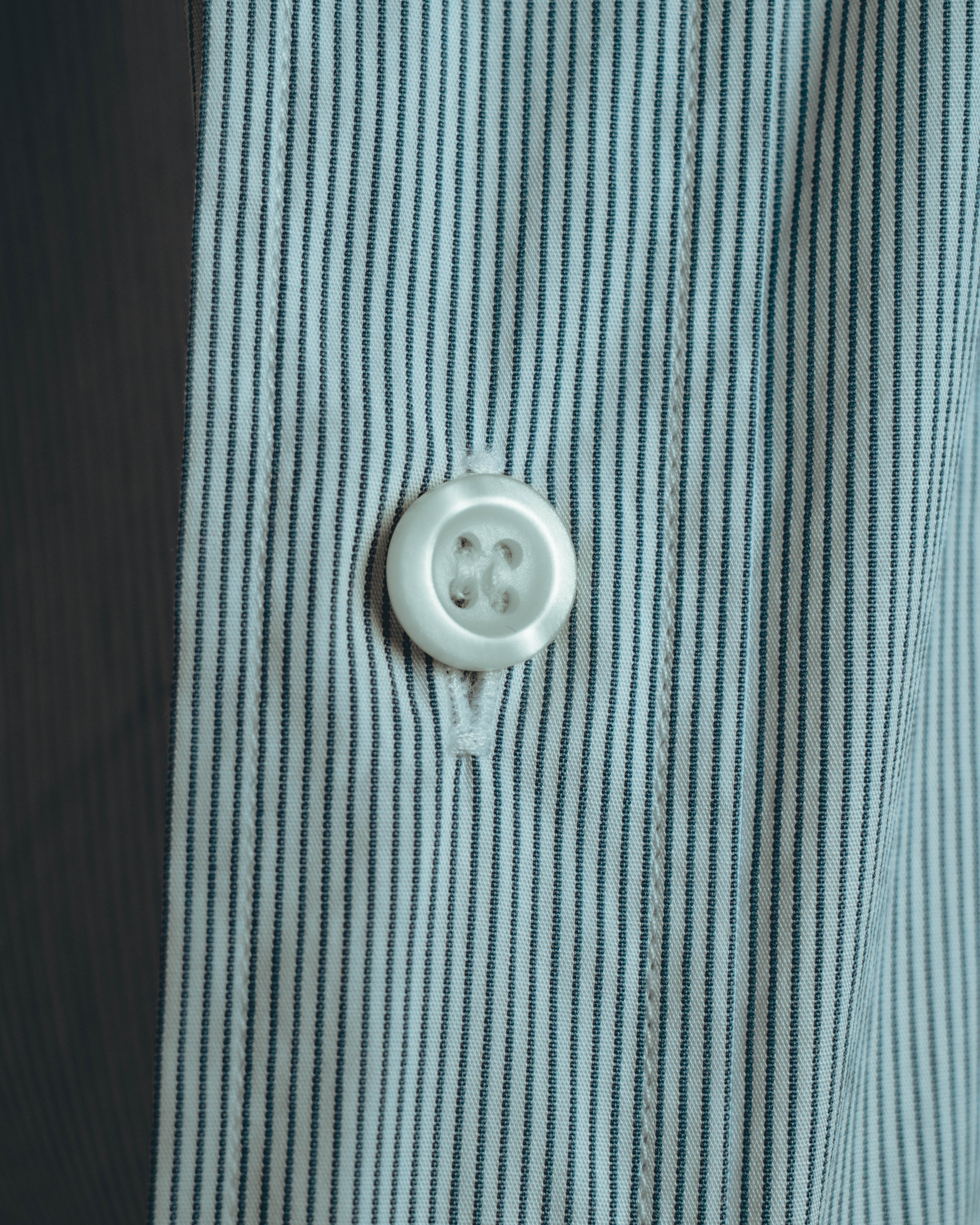 “PRADA” 2010’s fine striped slim-fit shirt