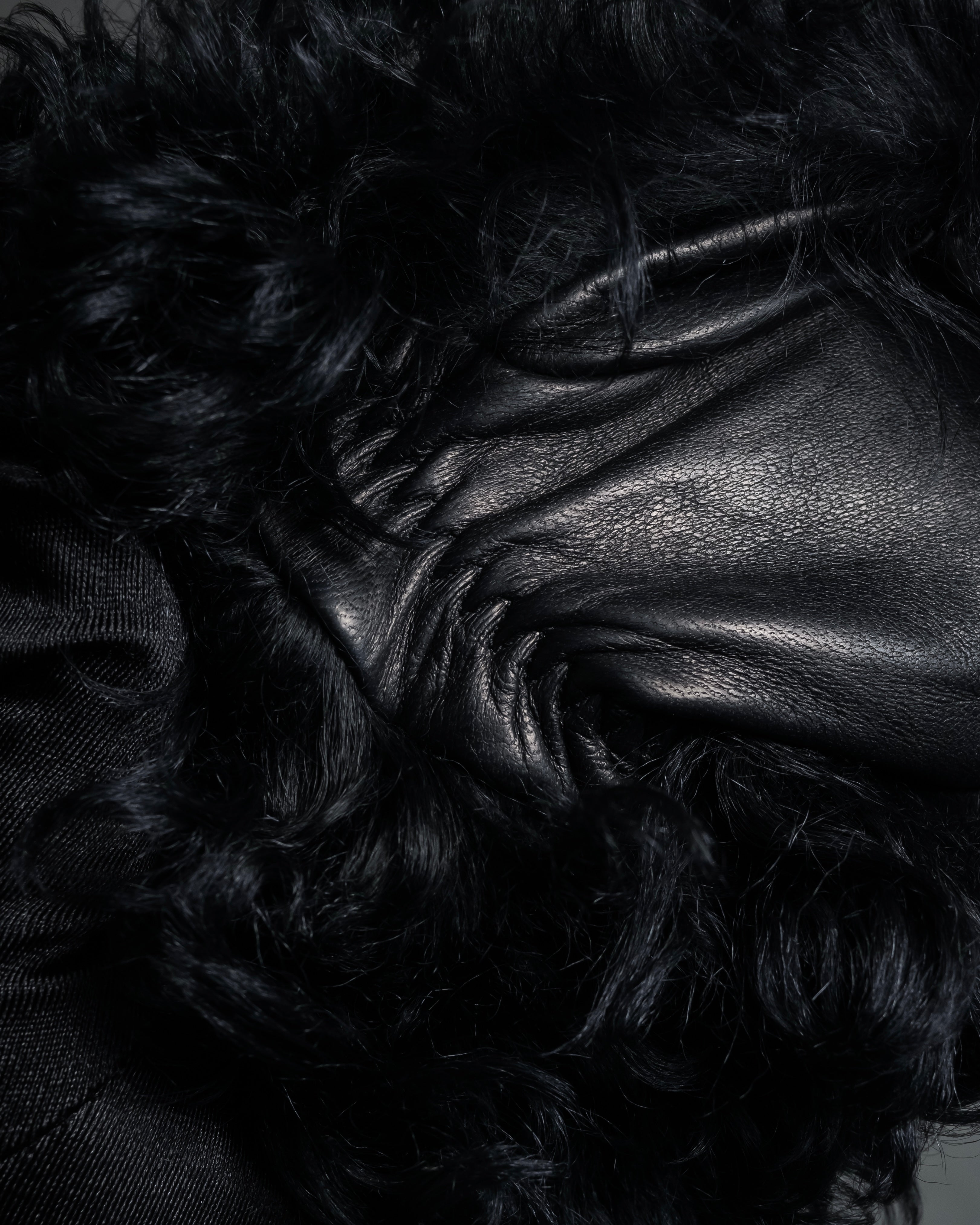 "BOTTEGA VENETA" Long-haired fur design leather gloves