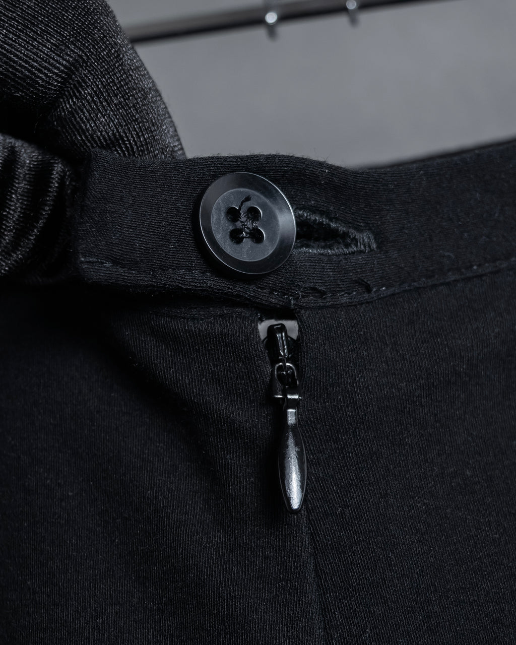 "YOHJI YAMAMOTO" 11SS Minimalist design skirt-like silhouette wide slacks