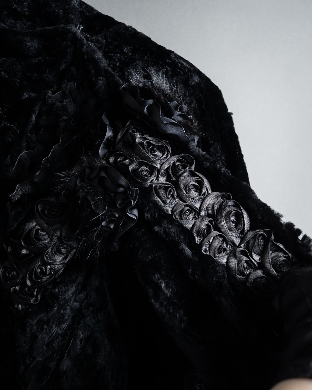 -SPECIAL- "FENDI" 90s Karl Lagerfeld-era lattice fur cape