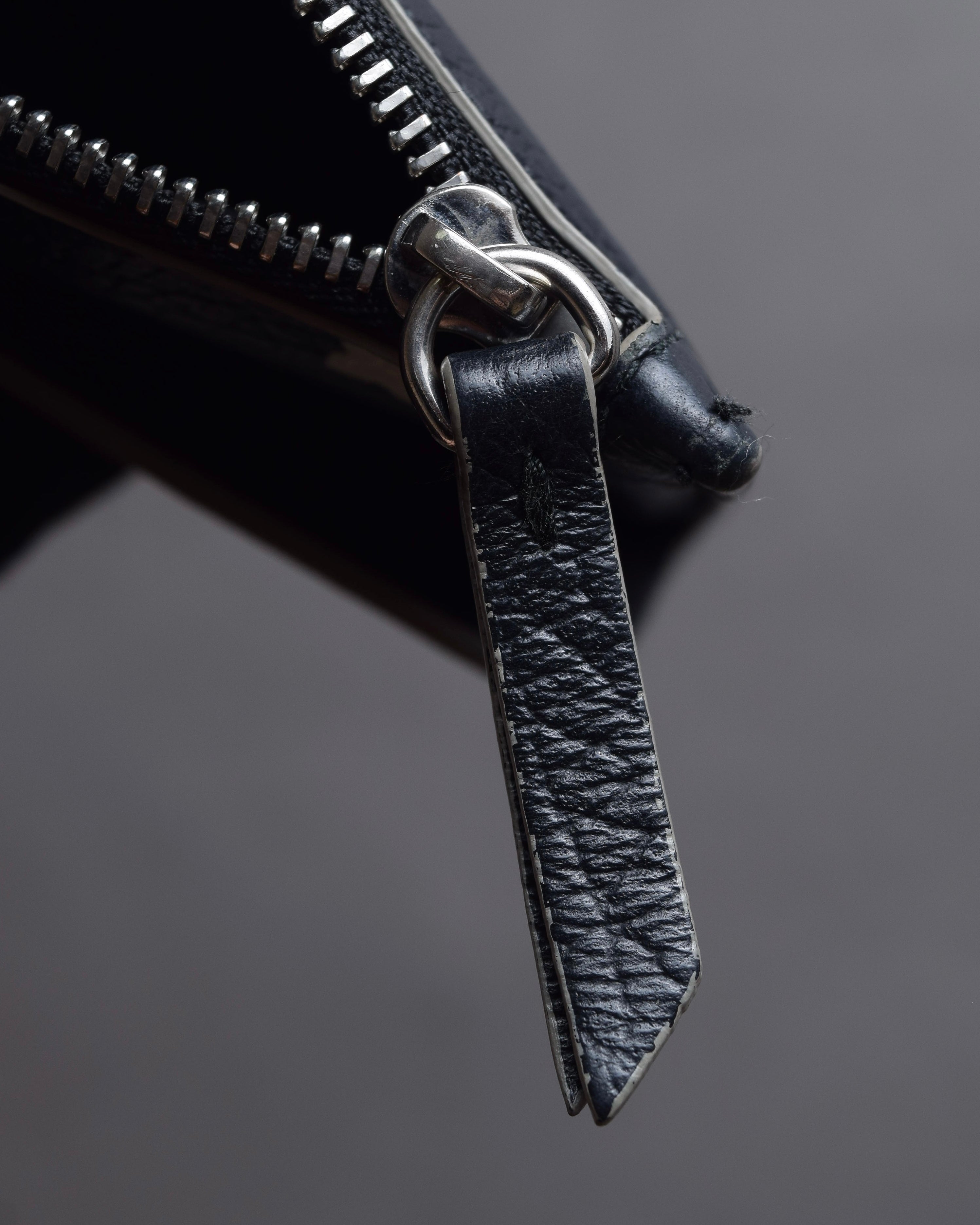 "MAISON MARGIELA" Paint spot pattern leather wallet