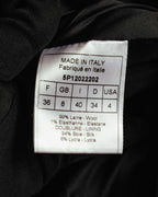 イタリア製表記と品番5P12022202、フランス36を含む各国サイズ表記を確認できる品質表示タグ。表地はウール99％・ポリウレタン1％、裏地はシルク94％・ポリウレタン6％と記載されています。