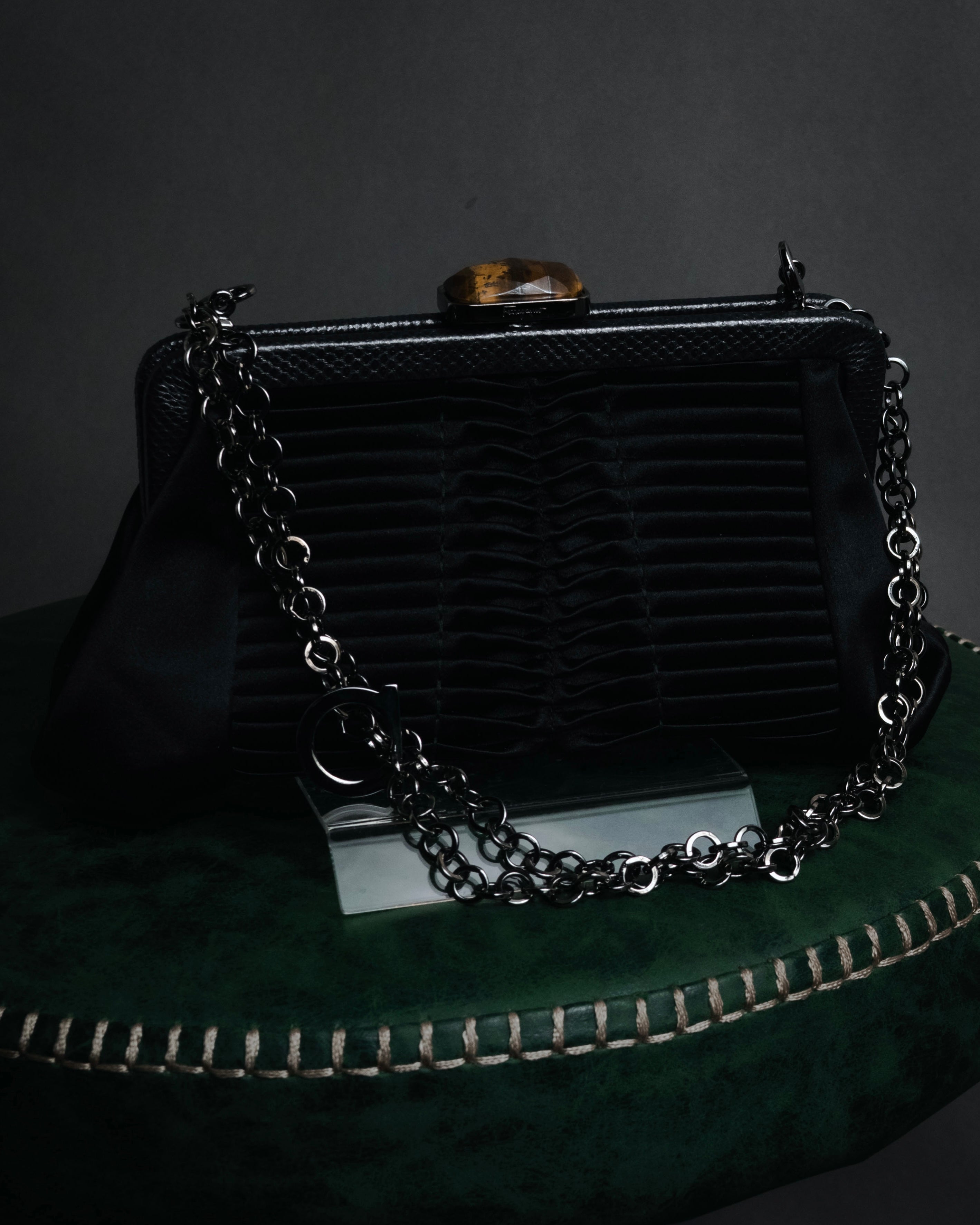 "Salvatore Ferragamo" 00’s-10’s tiger’s eye satin pleated chain bag